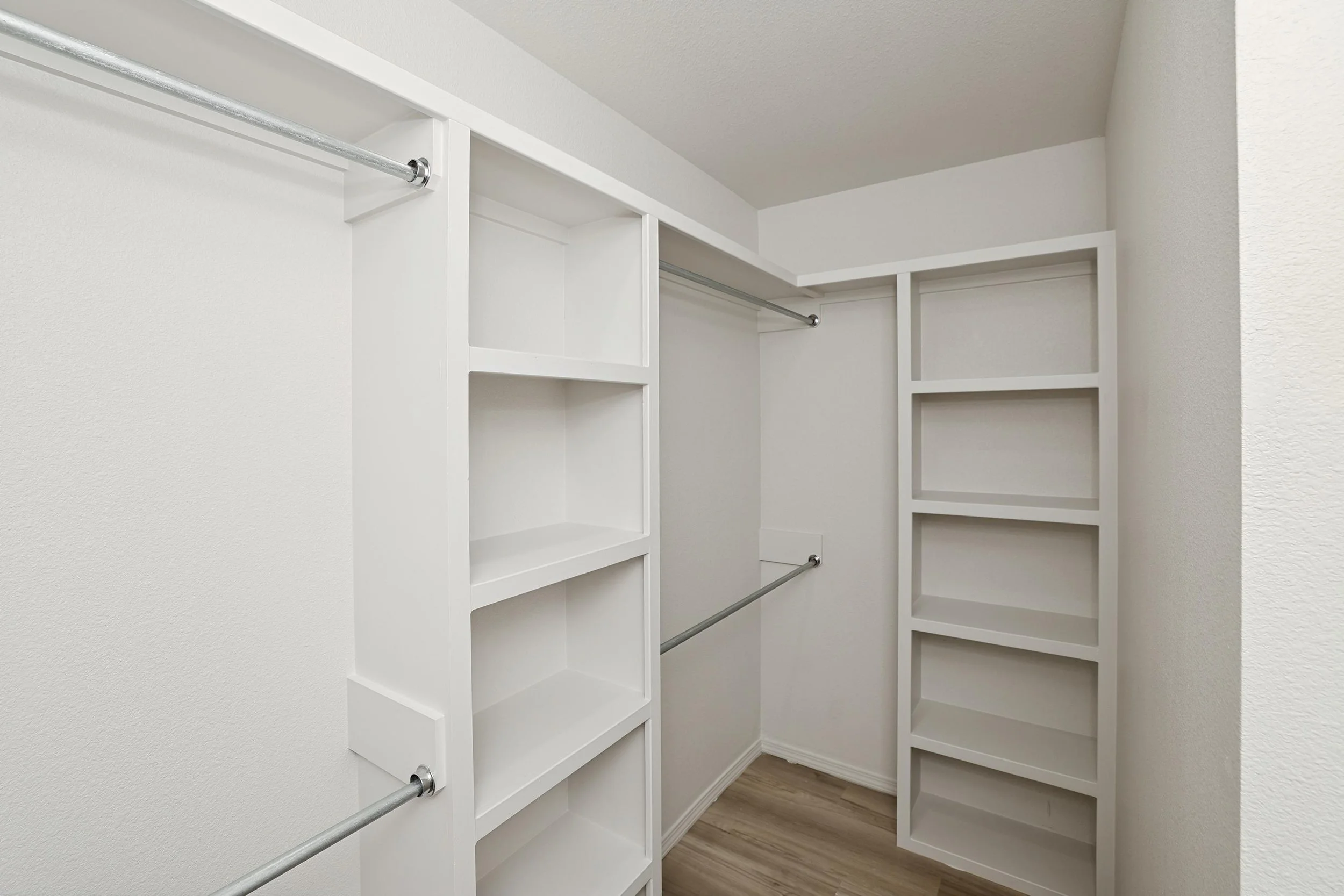 14-Primary Closet.jpg