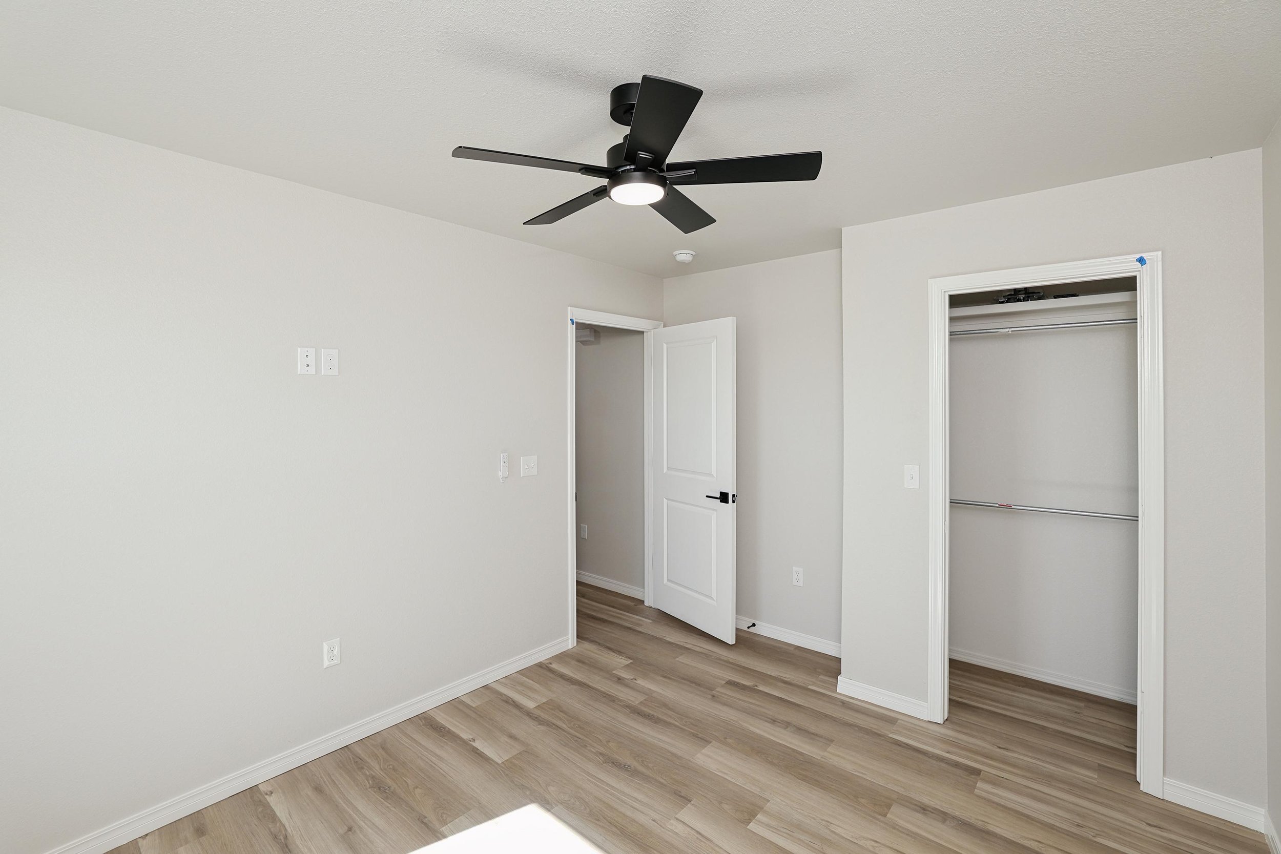 18-3rd Bedroom.jpg