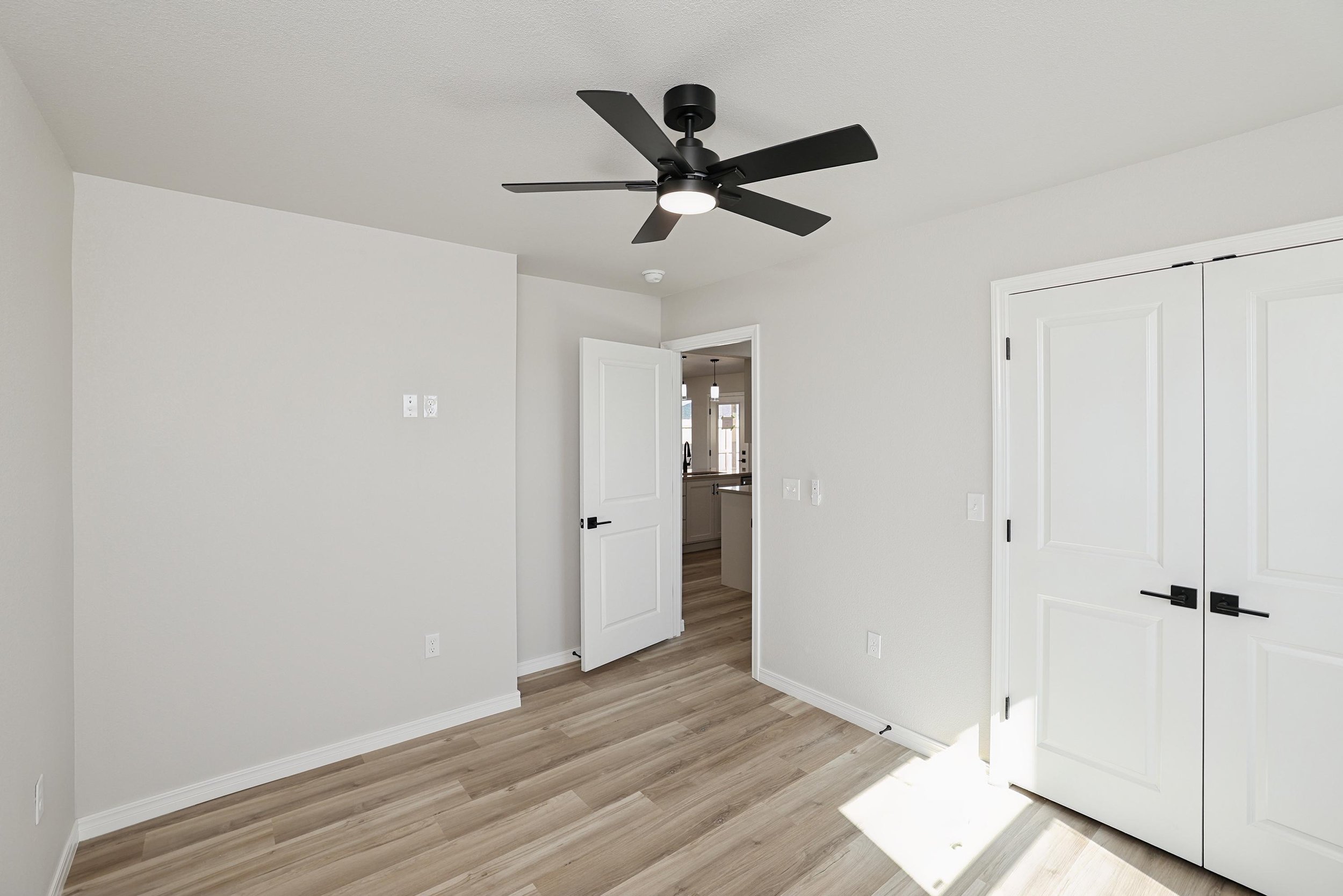 20-4th Bedroom.jpg