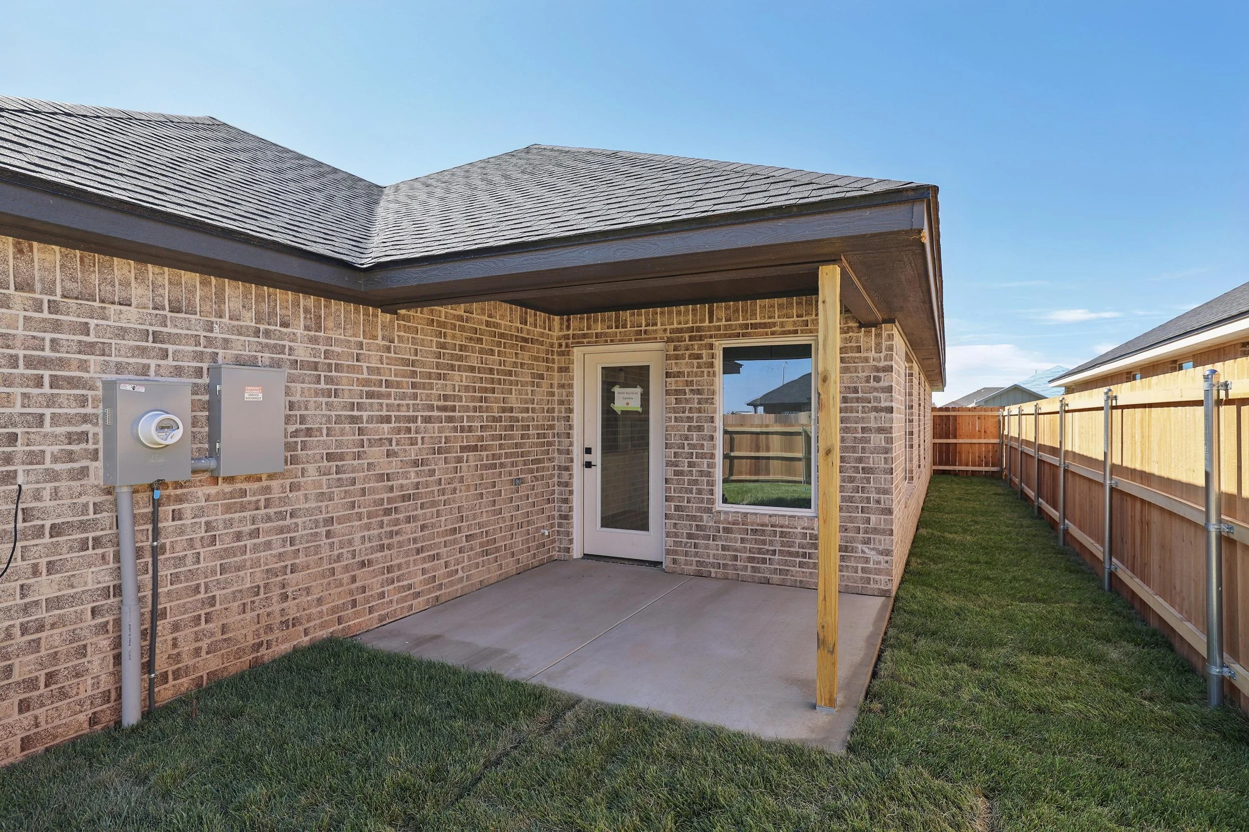 25-Back Patio.jpg