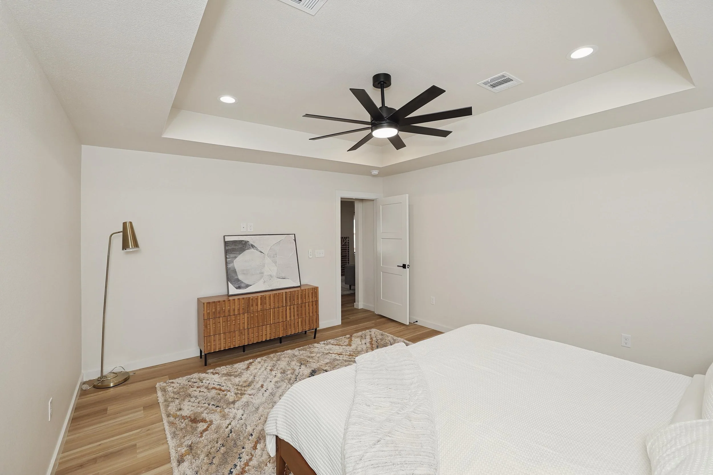 12-Primary Bedroom.jpg