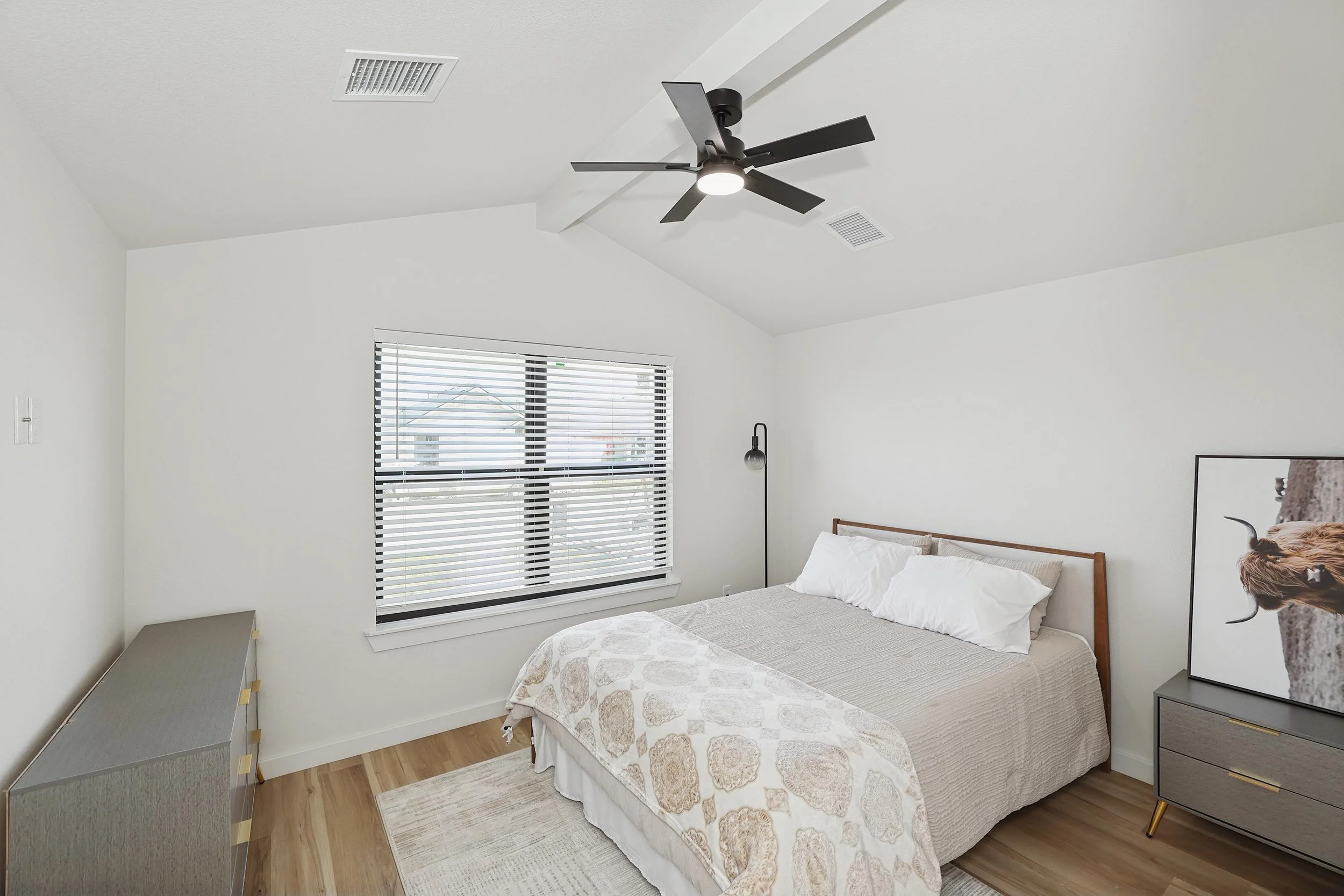 19-2nd Bedroom.jpg