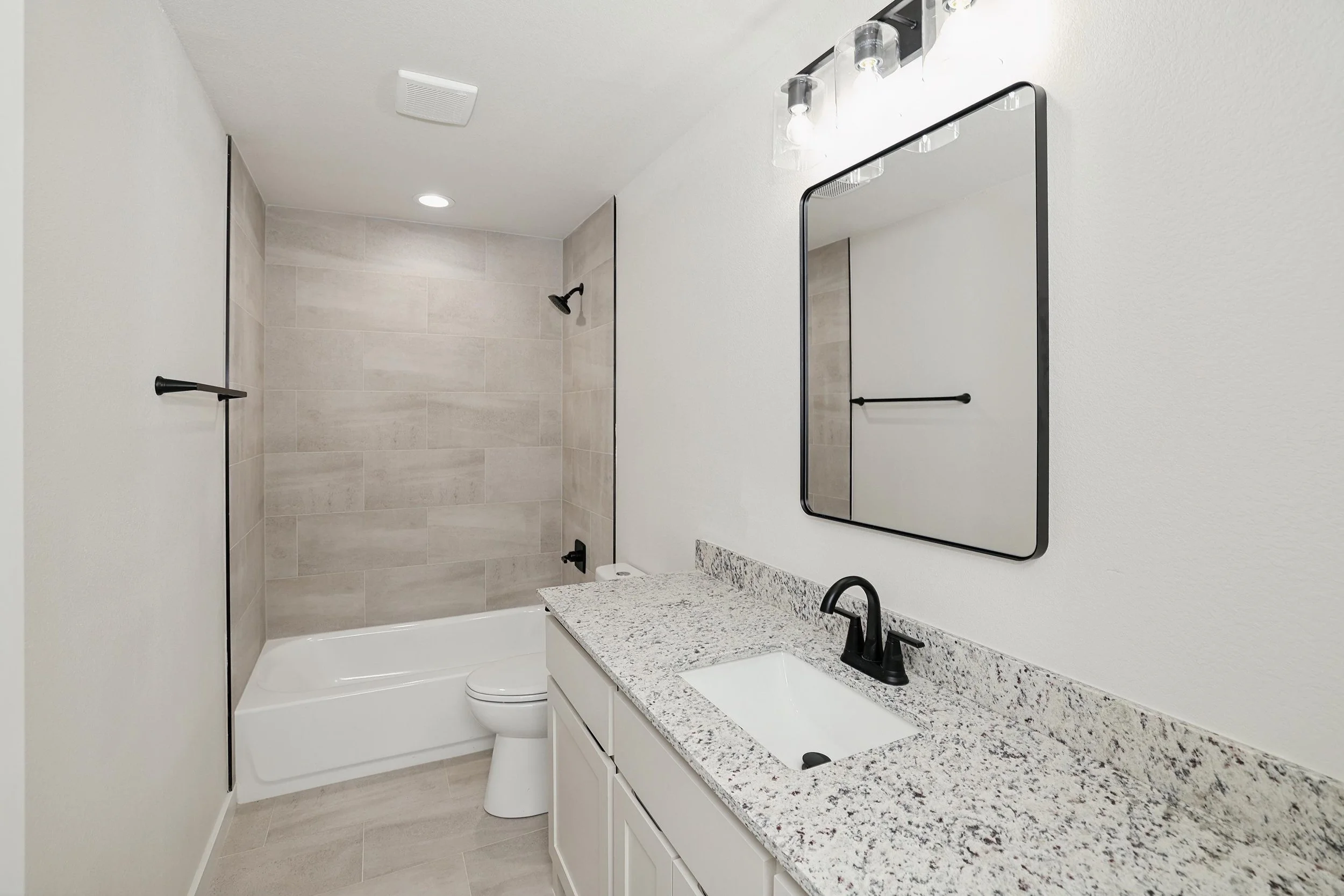 23-Bathroom.jpg
