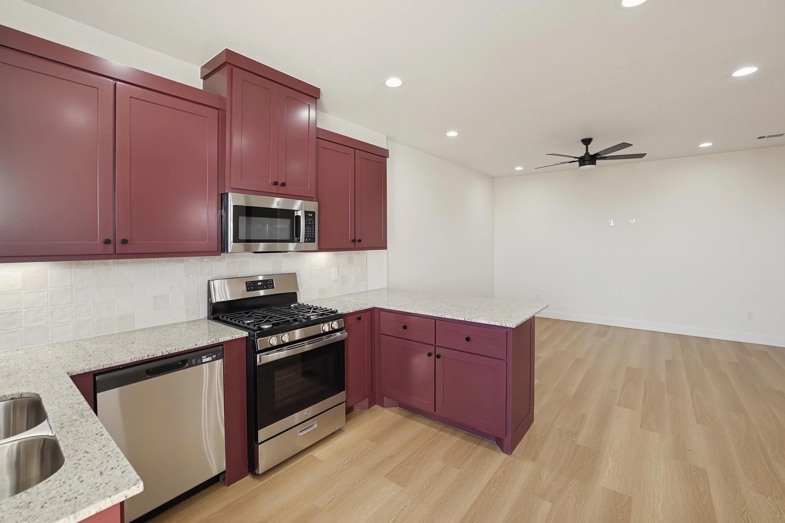9-Kitchen.jpg