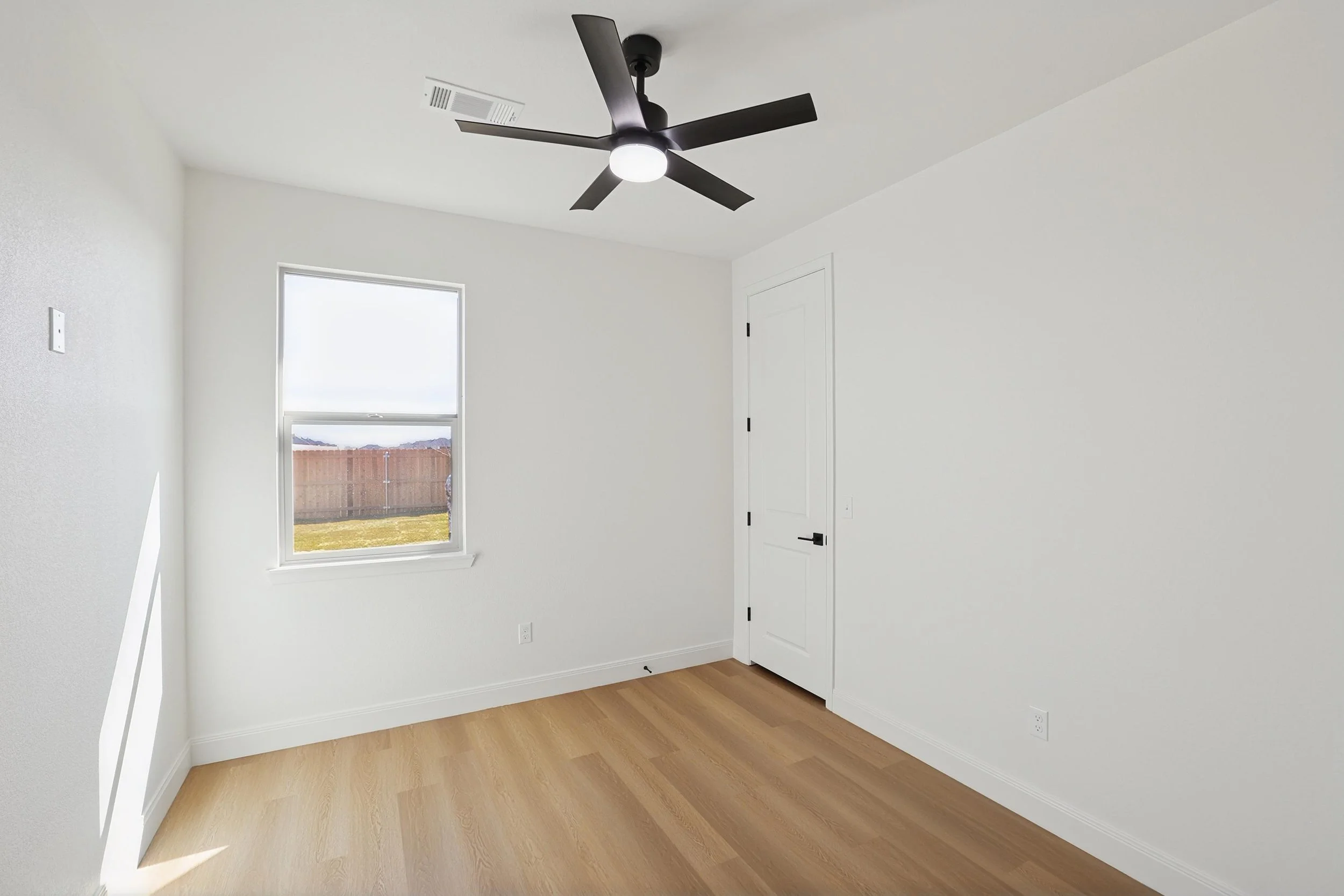 21-3rd Bedroom.jpg