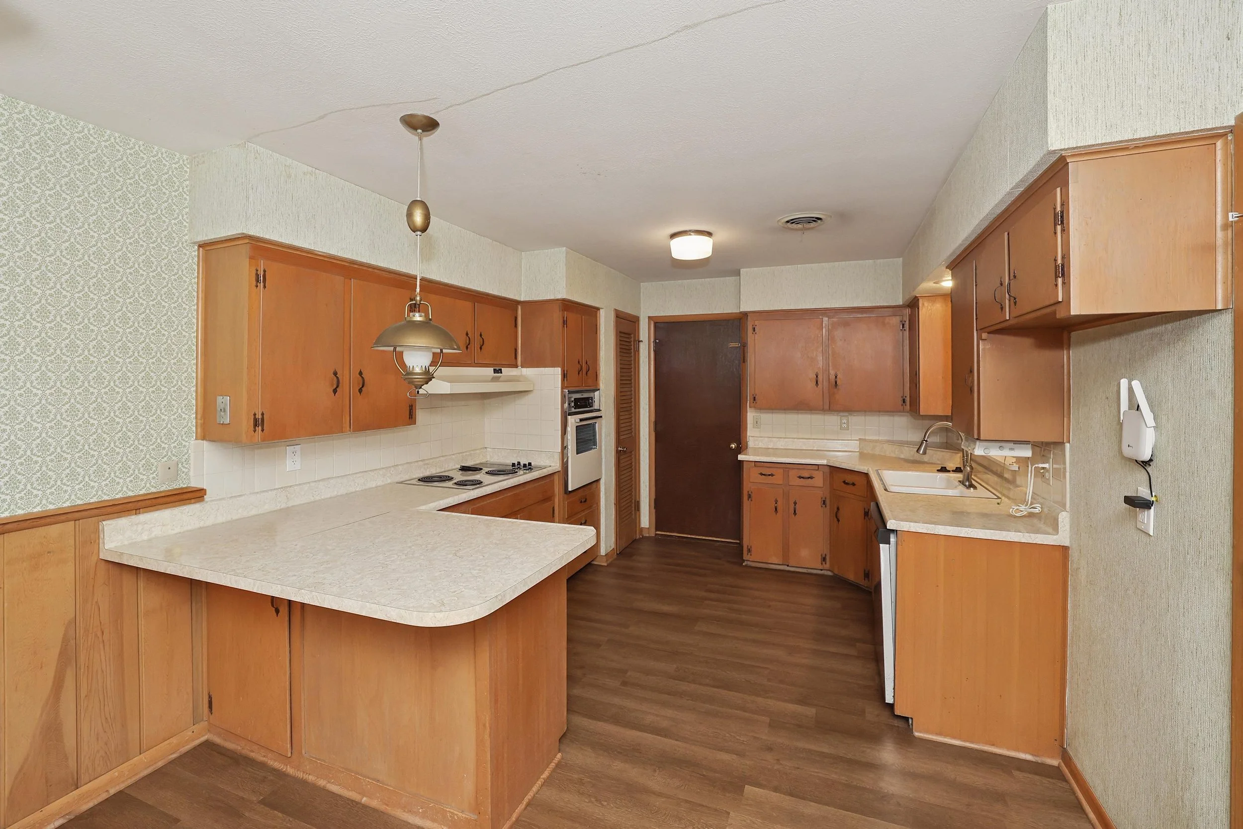 9-Kitchen.jpg