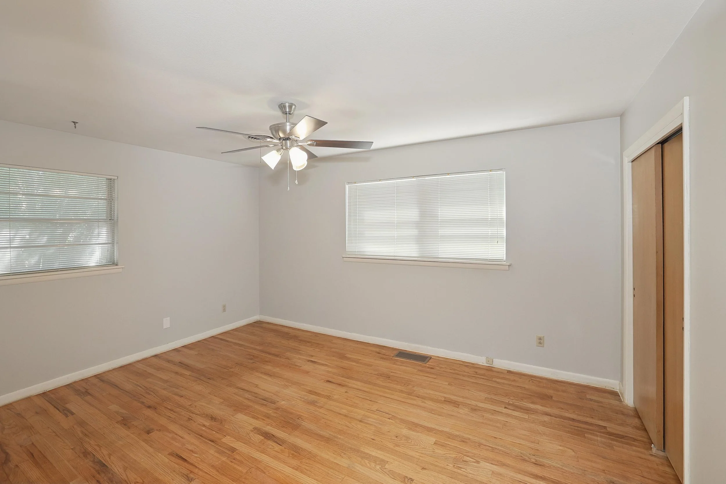 12-Primary Bedroom.jpg