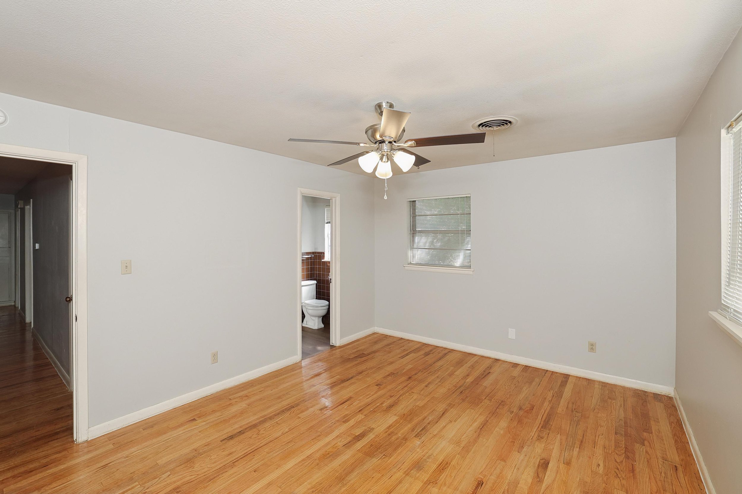 13-Primary Bedroom.jpg