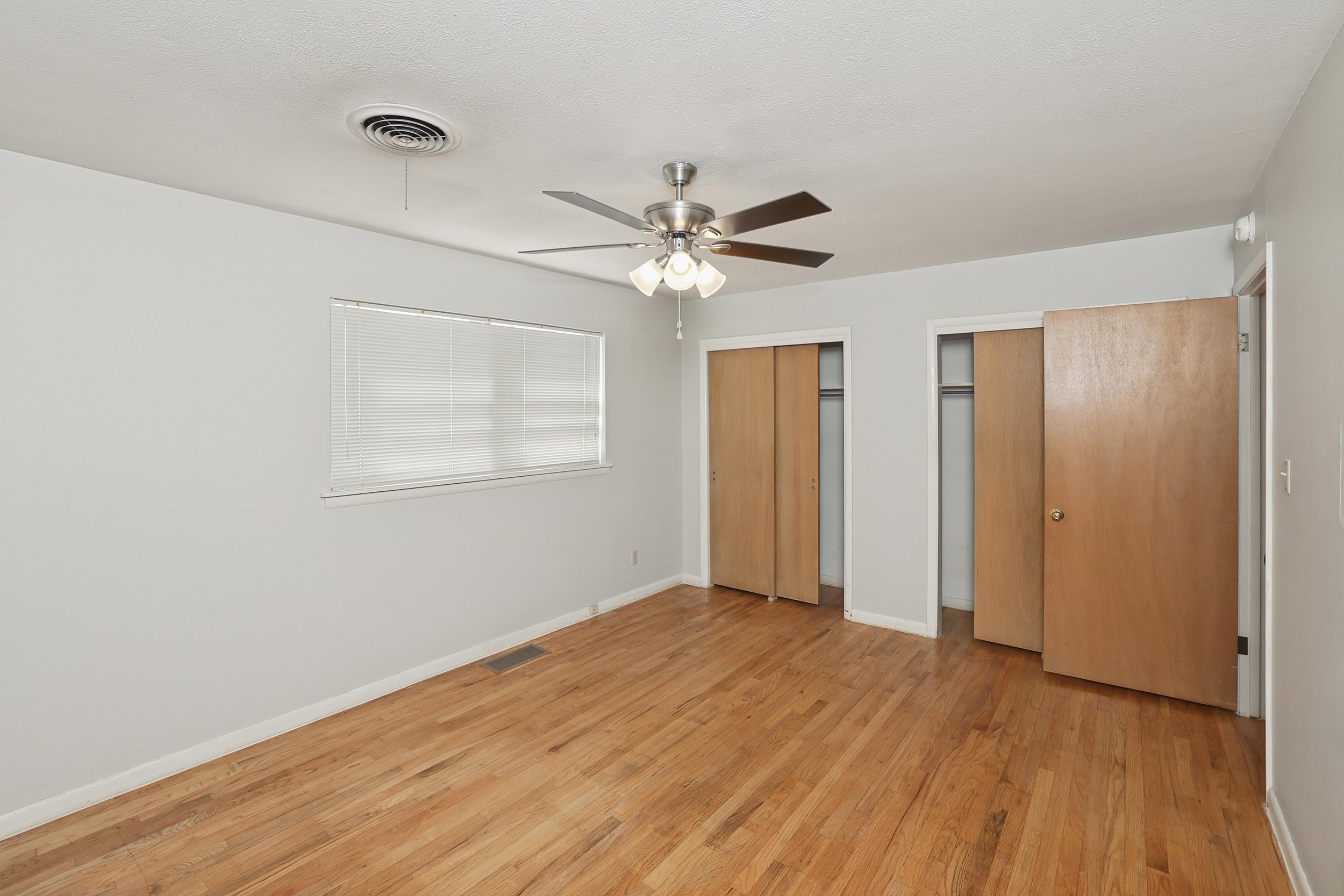 14-Primary Bedroom.jpg