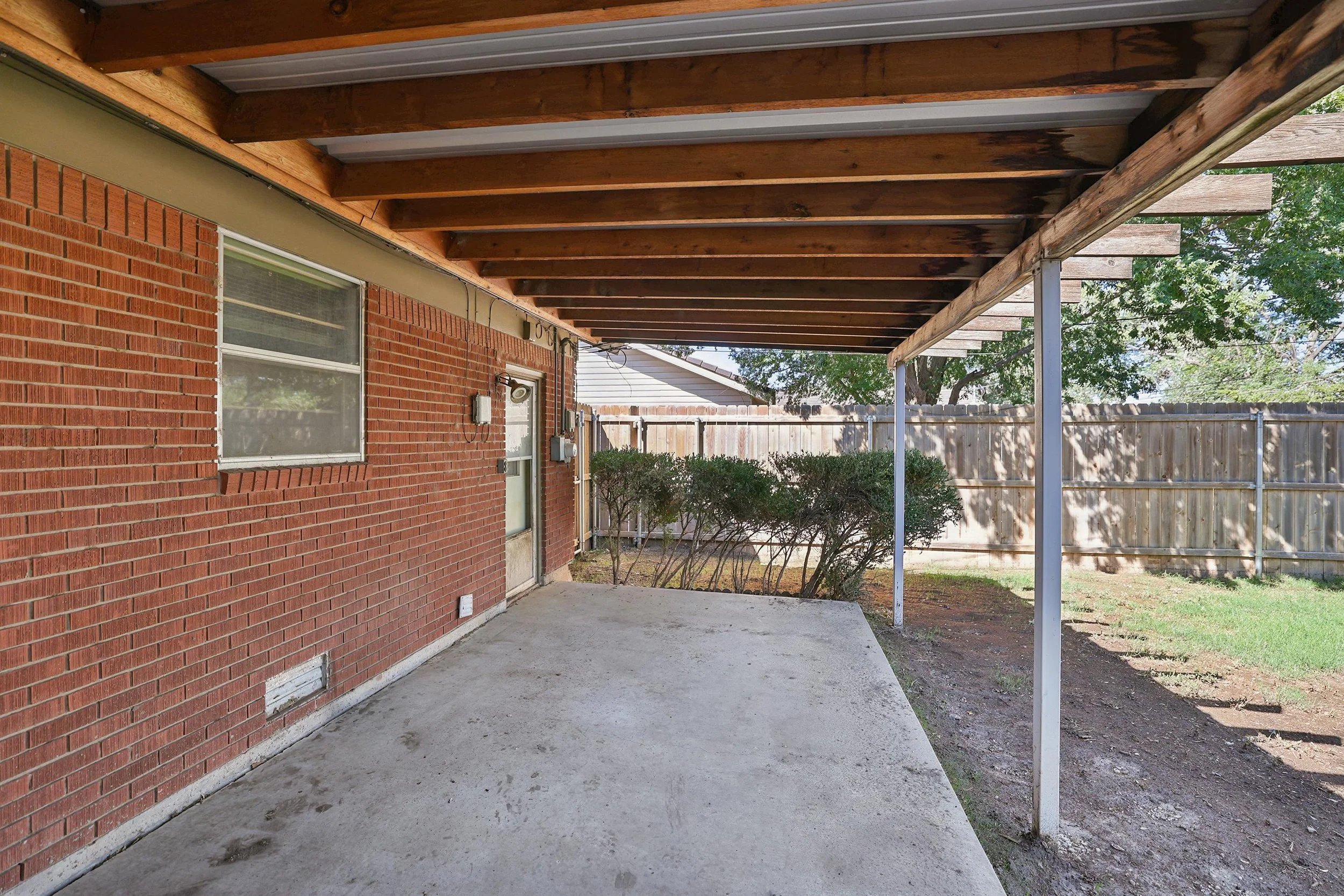 24-Back Patio.jpg