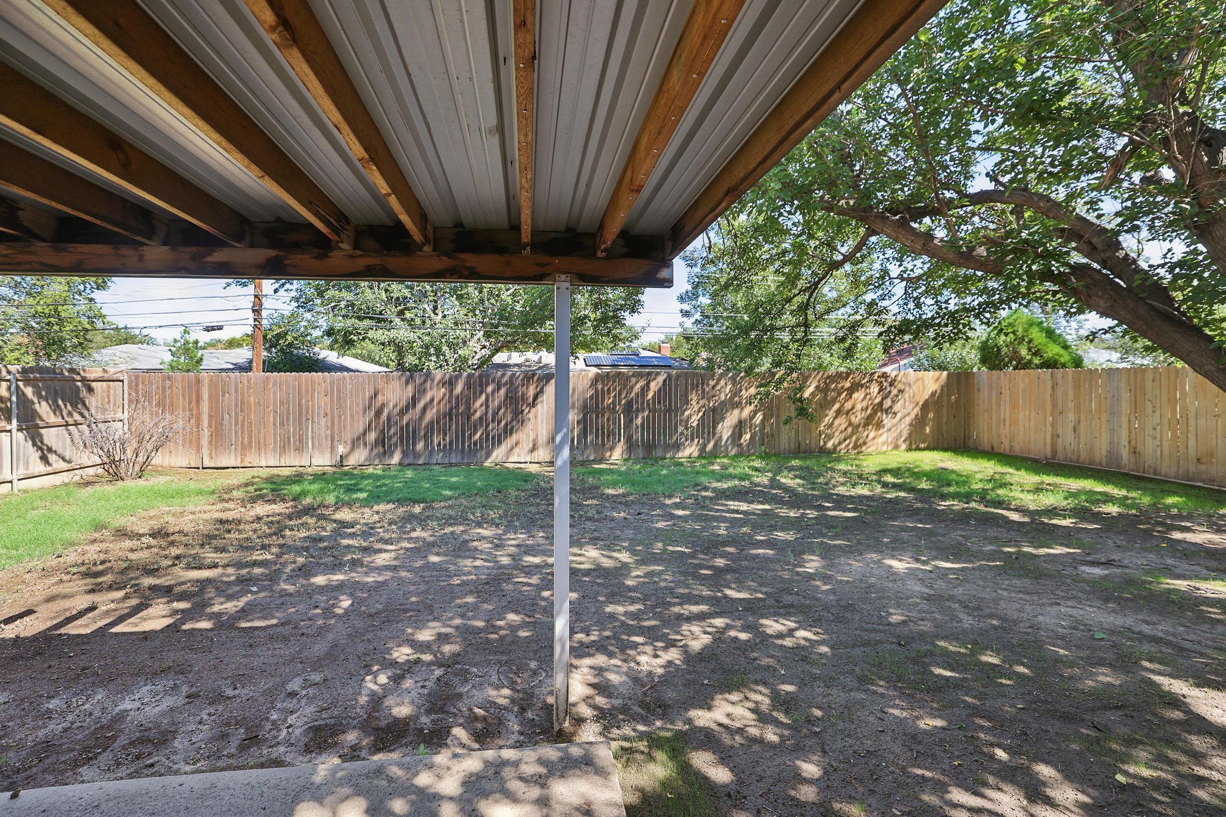 26-Backyard.jpg