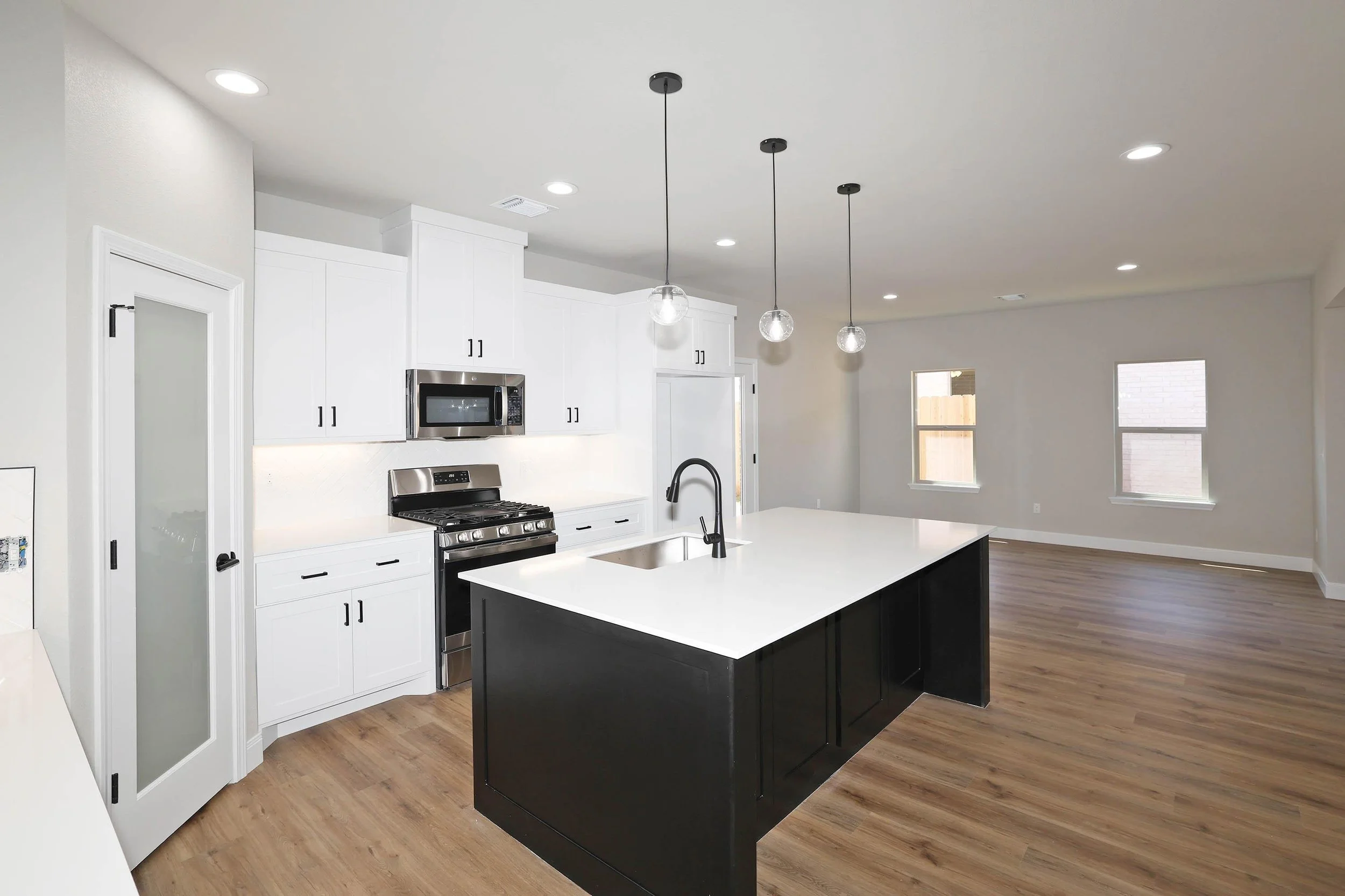 8-Kitchen & Dining Area.jpg