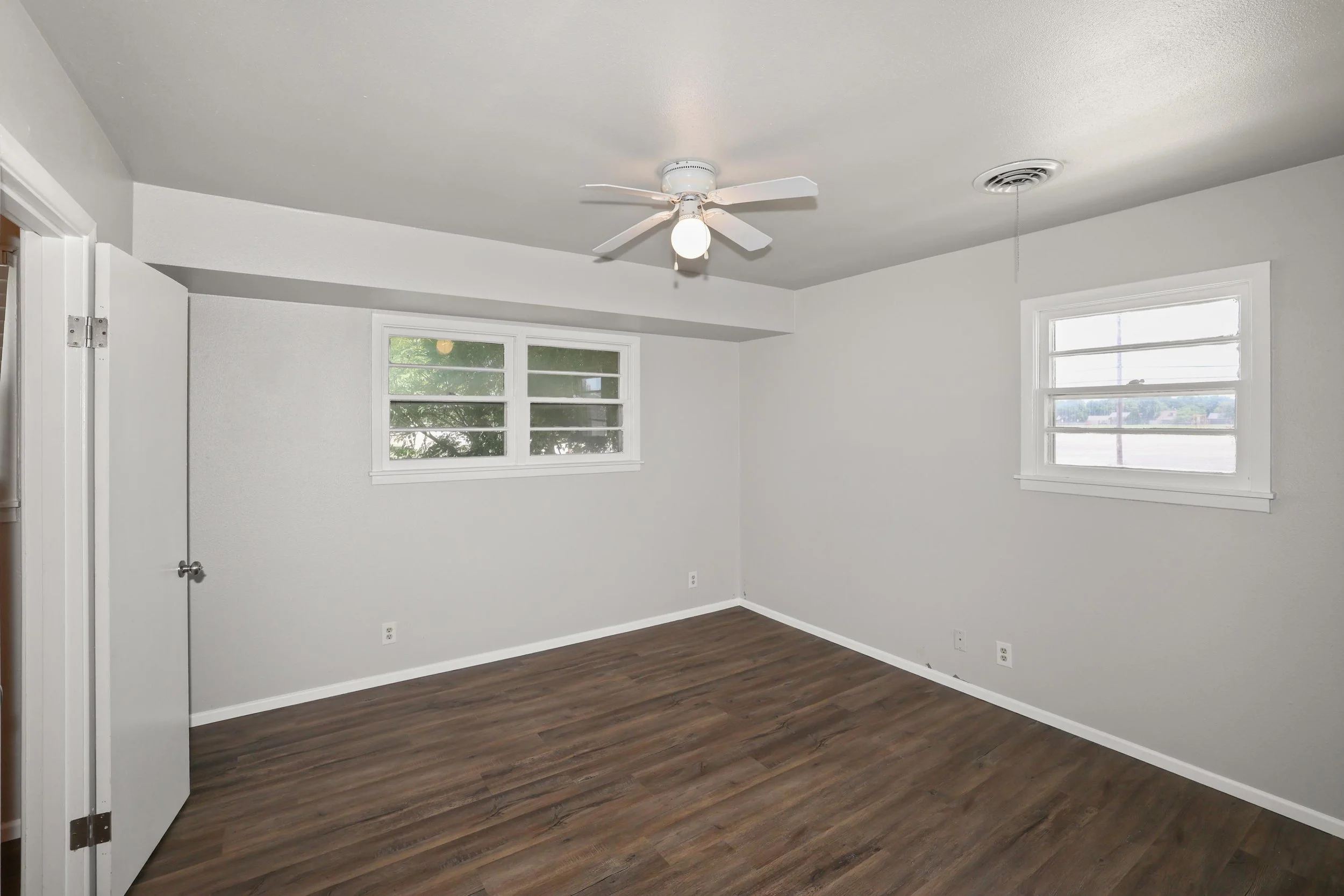 11-Primary Bedroom.jpg