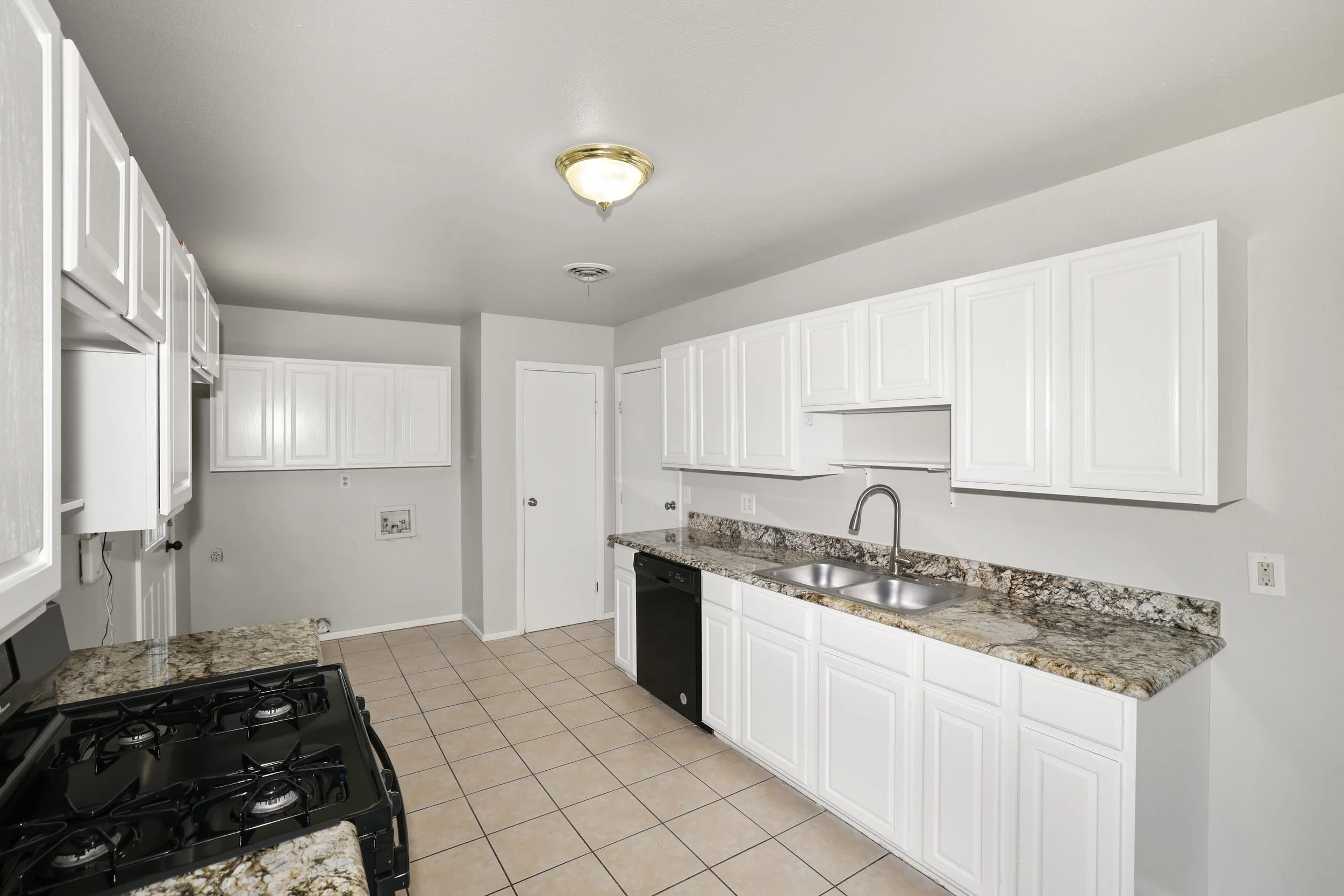 9-Kitchen.jpg