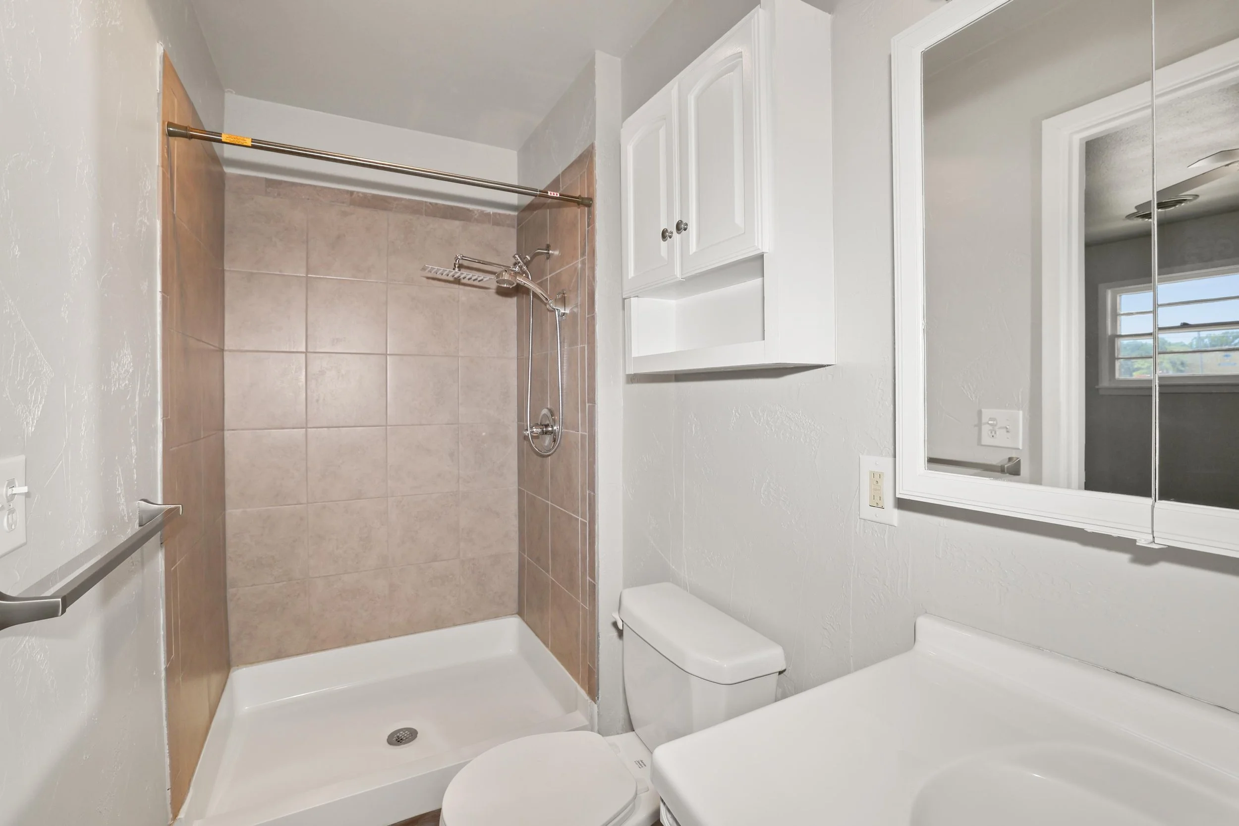 13-Primary Bath.jpg