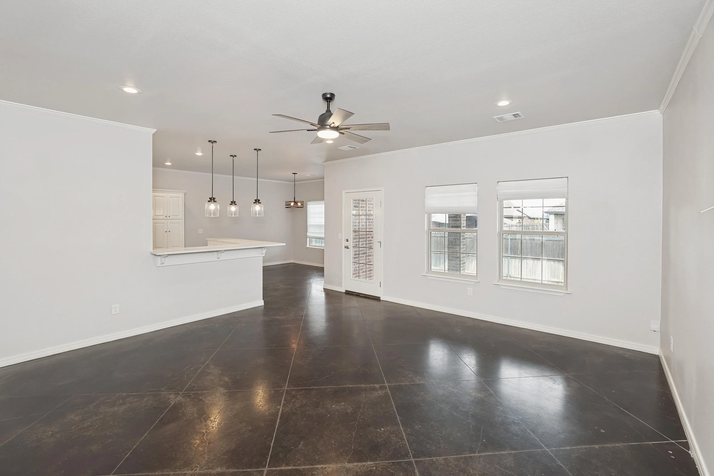 7-Living Area.jpg