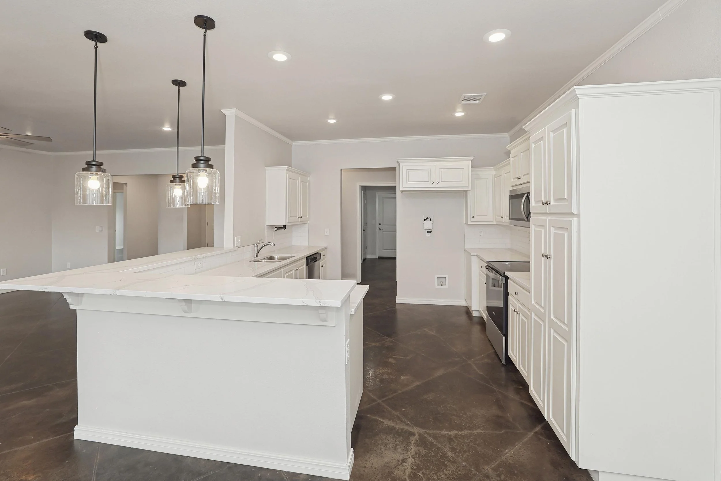 10-Kitchen.jpg