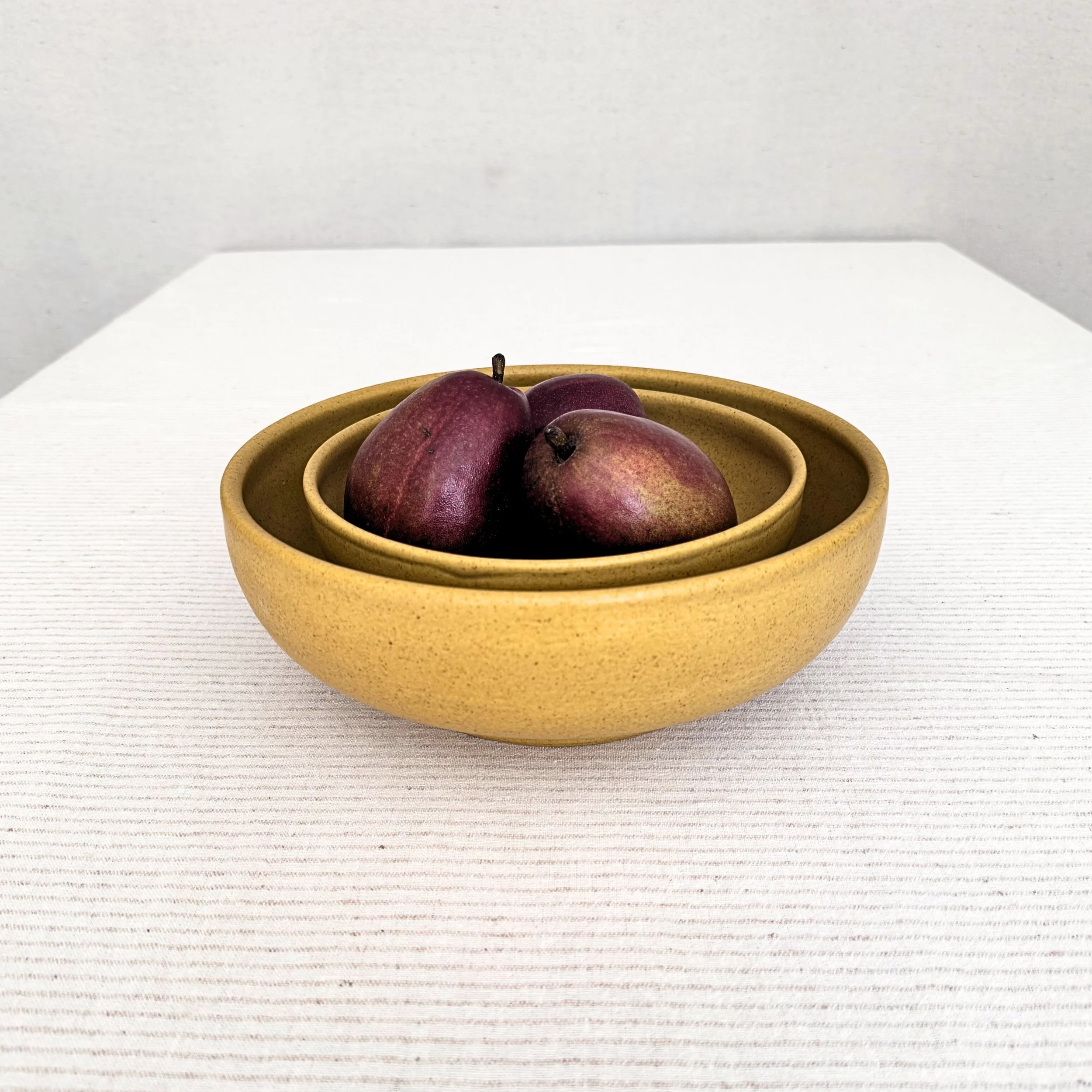 mustard-bowl-set-pear-front.jpeg
