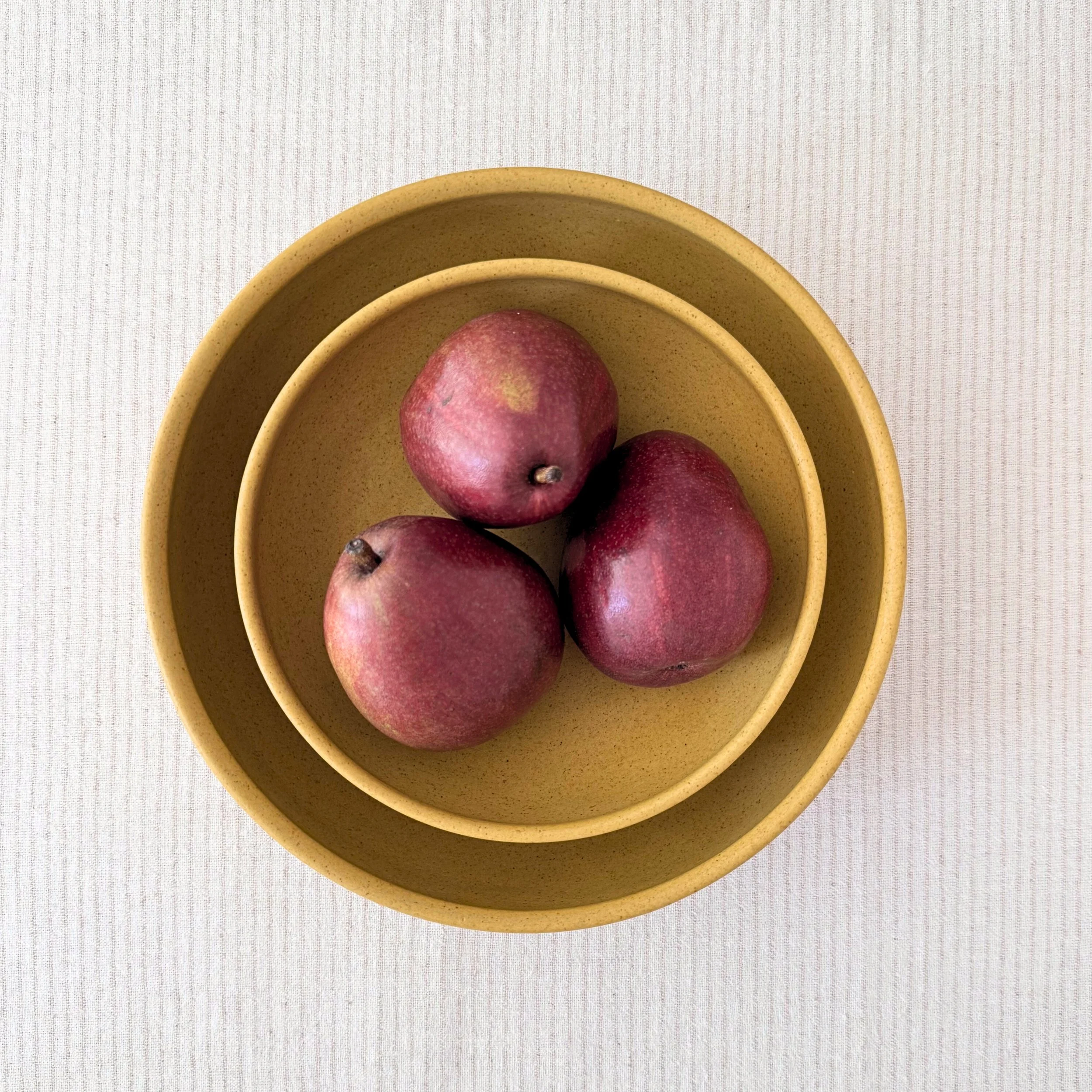 mustard-bowl-set-pear.jpeg
