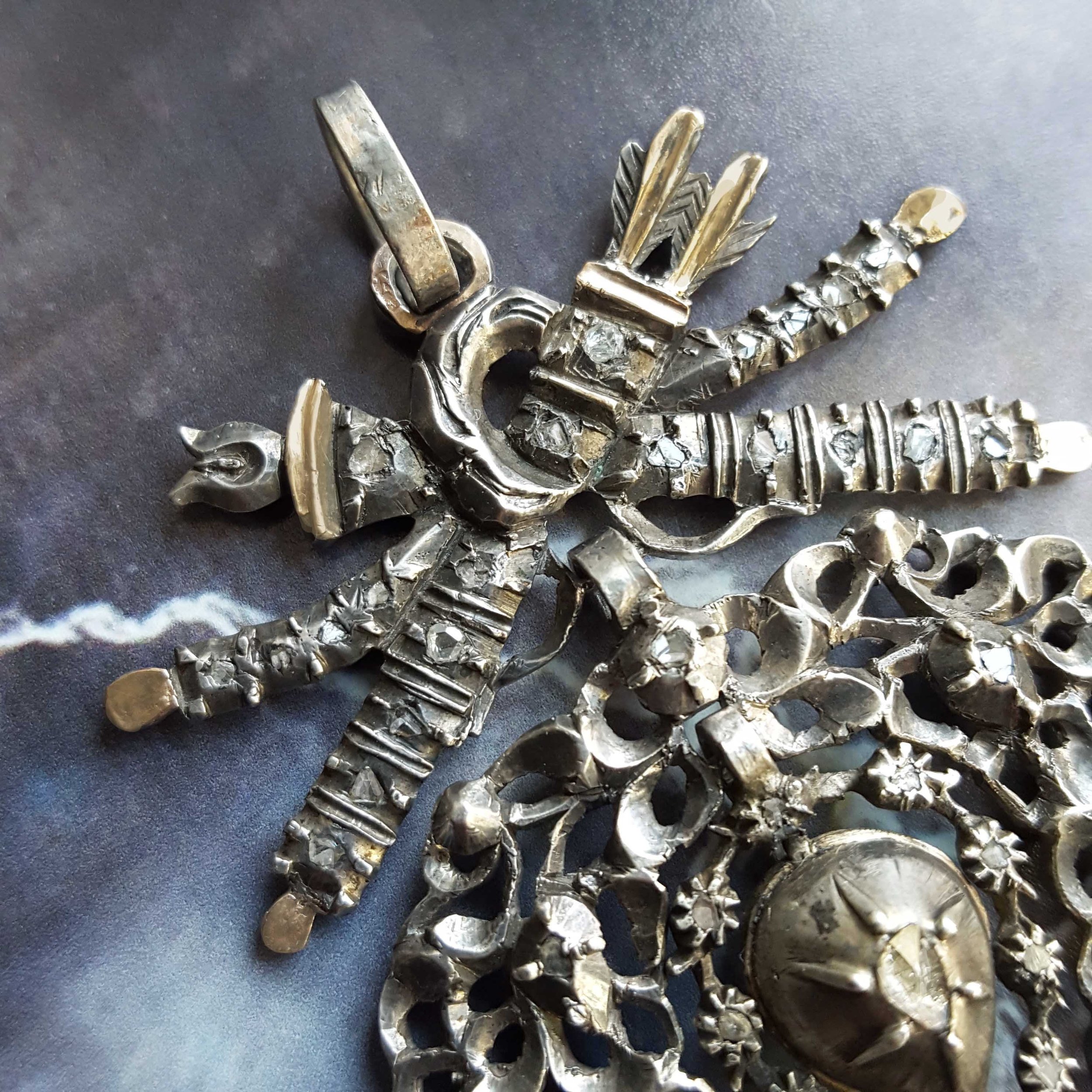 https://i.etsystatic.com/11745655/r/il/738453/3527015618/il_fullxfull.3527015618_51w3.jpg