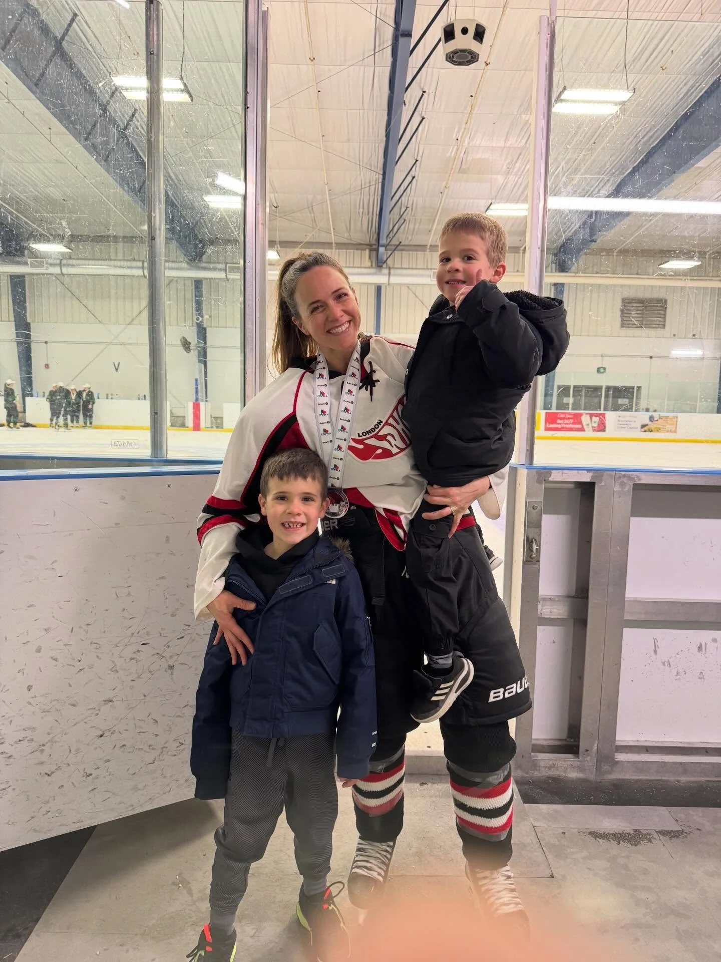 A Silver medal weekend 🥈

It was a hard fought loss in the final, but it still always feels like a win when I get to play the sport I love with the best group of women, and the best fans in the house 🏒❤️