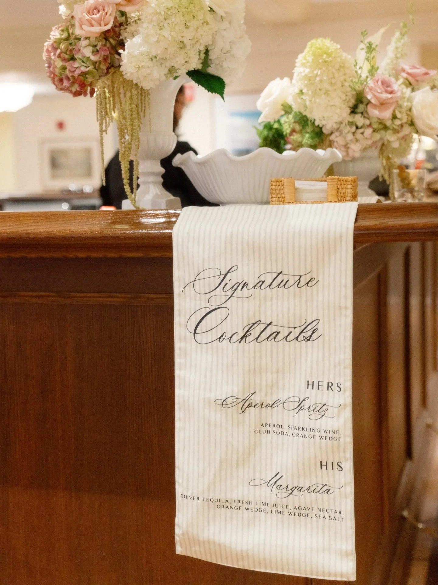 Natalee &amp; Andrew💫🤍💐✨
&bull;
&bull;
A span of a year working with this couple on this lovely look, from invitations, to thank you cards and everything in between✨
&bull;
&bull;
Shout out to their incredible photographer, @signet.studios for the