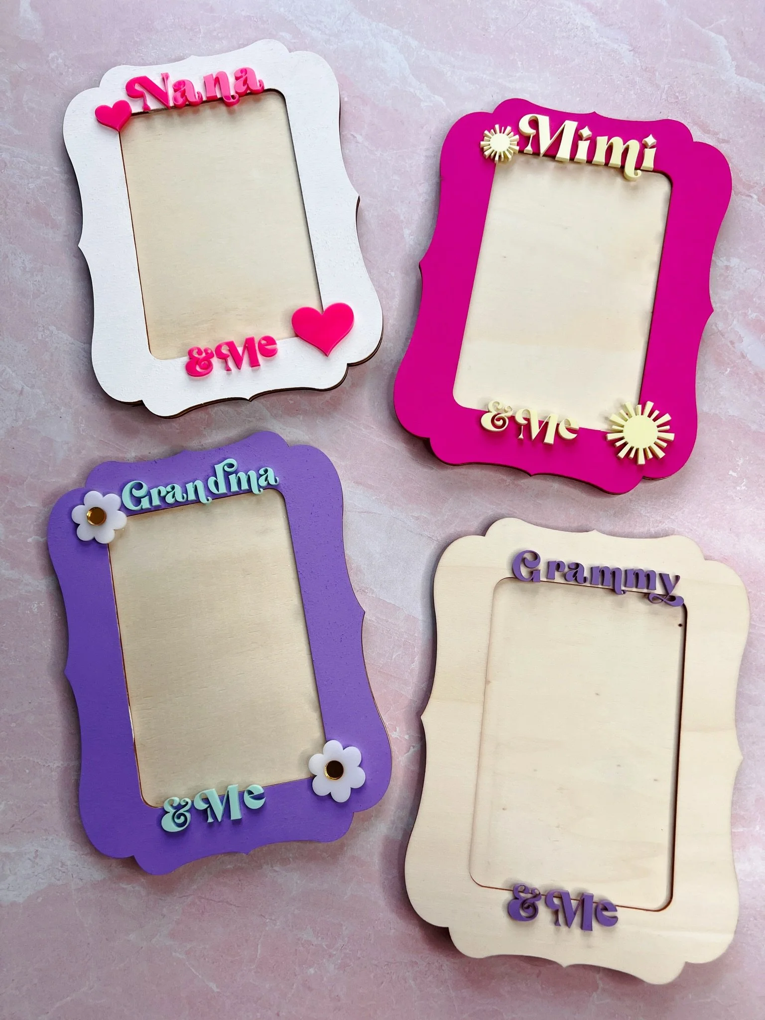 Some more custom Mother&rsquo;s Day gifts for sale💐
&bull;
&bull;
Lots of asks for custom laser cuts lately, and these decorative frames are perfect for all of the Mama&rsquo;s in your life🩷
&bull;
&bull;
Order in custom colors, or blank to decorat