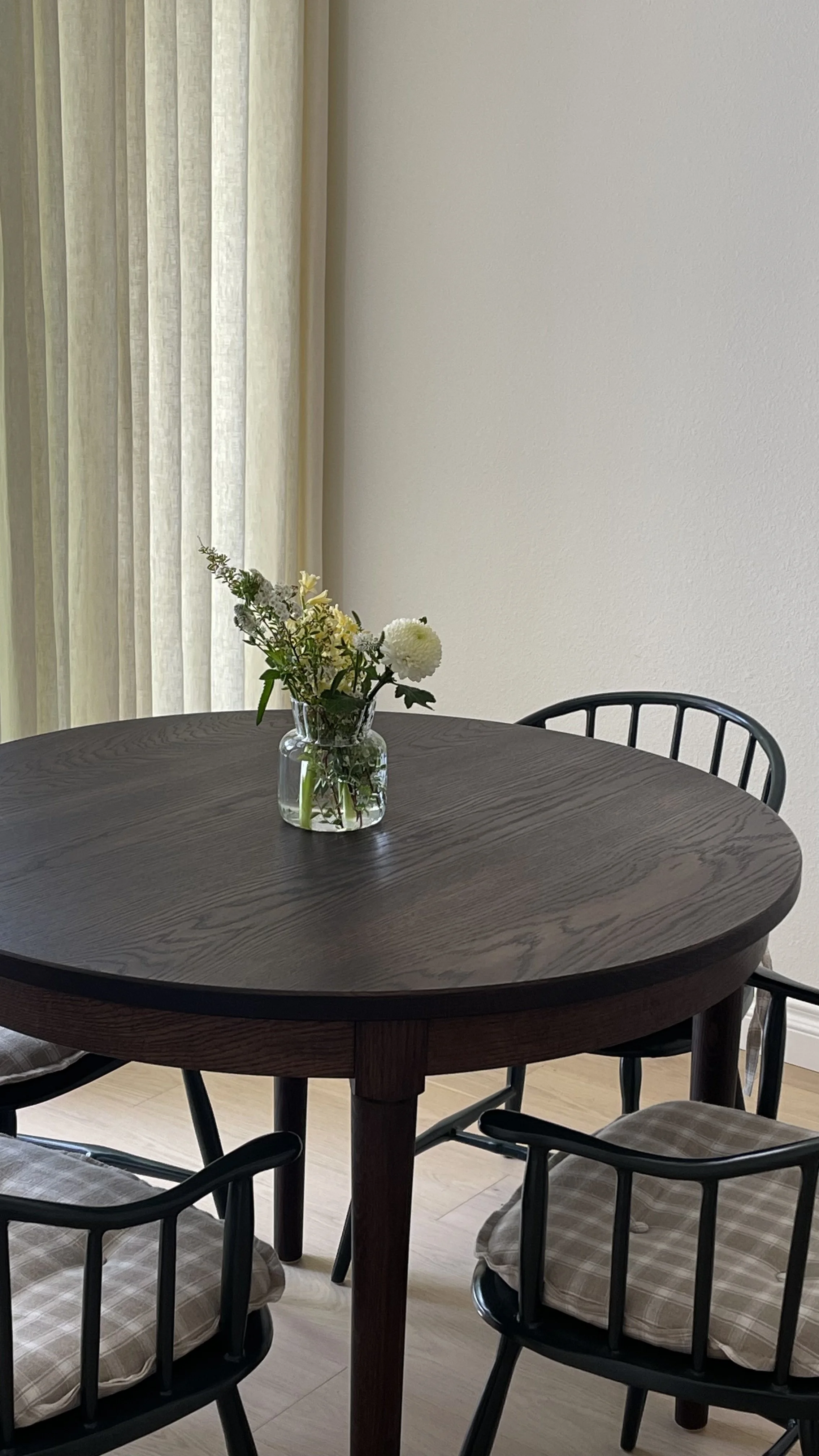 Round Dining Table in White Oak - Chocolate Finish