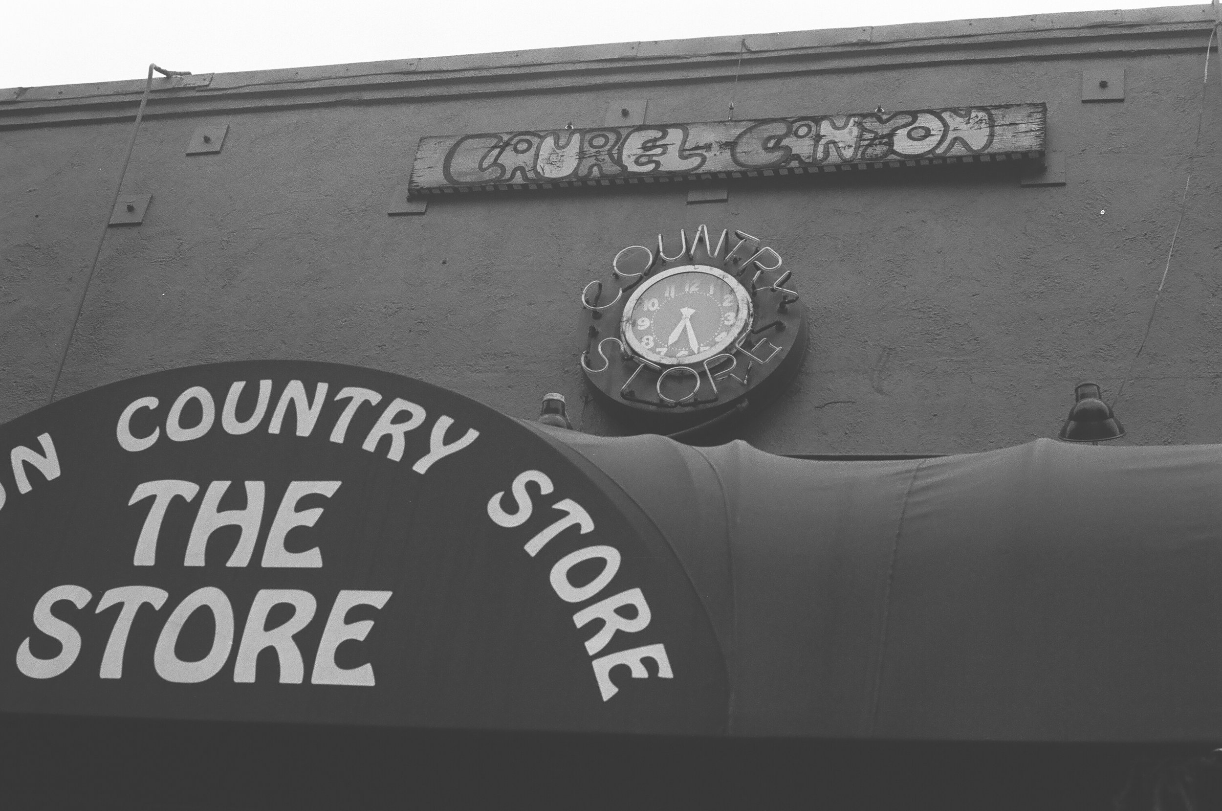STORE_SIGN_JAN'22 copy.jpg
