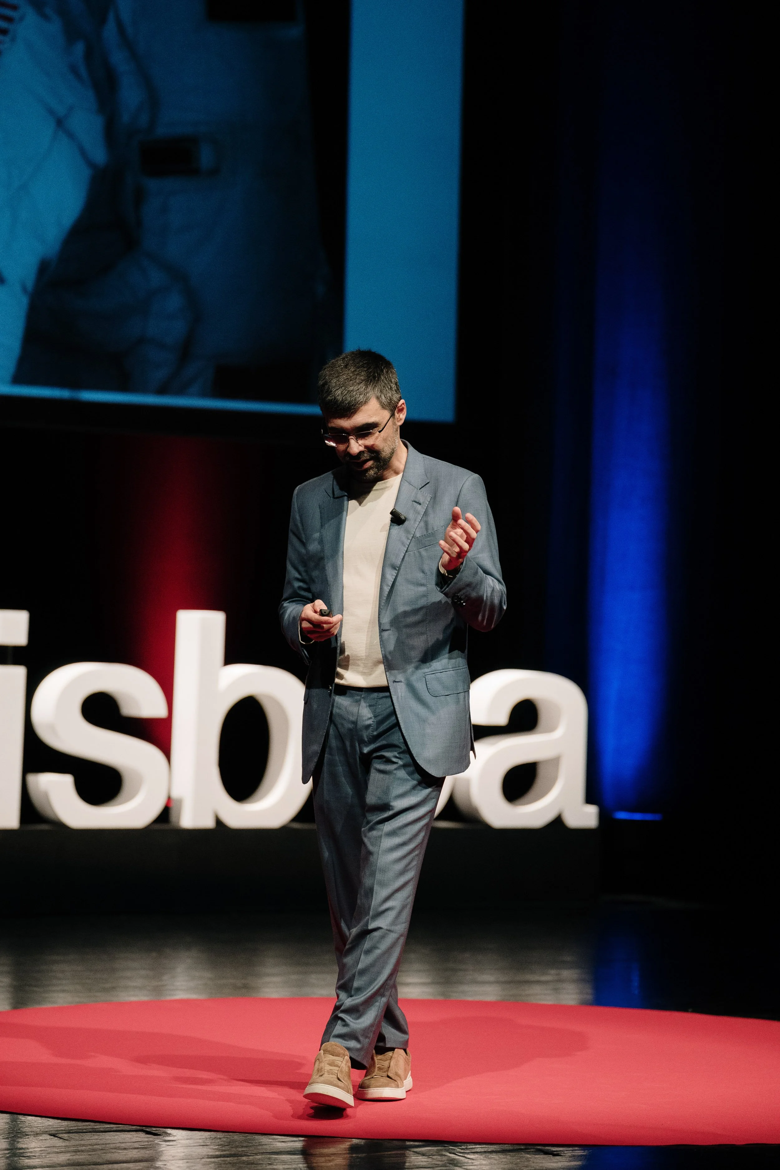 Speaker explaining in event