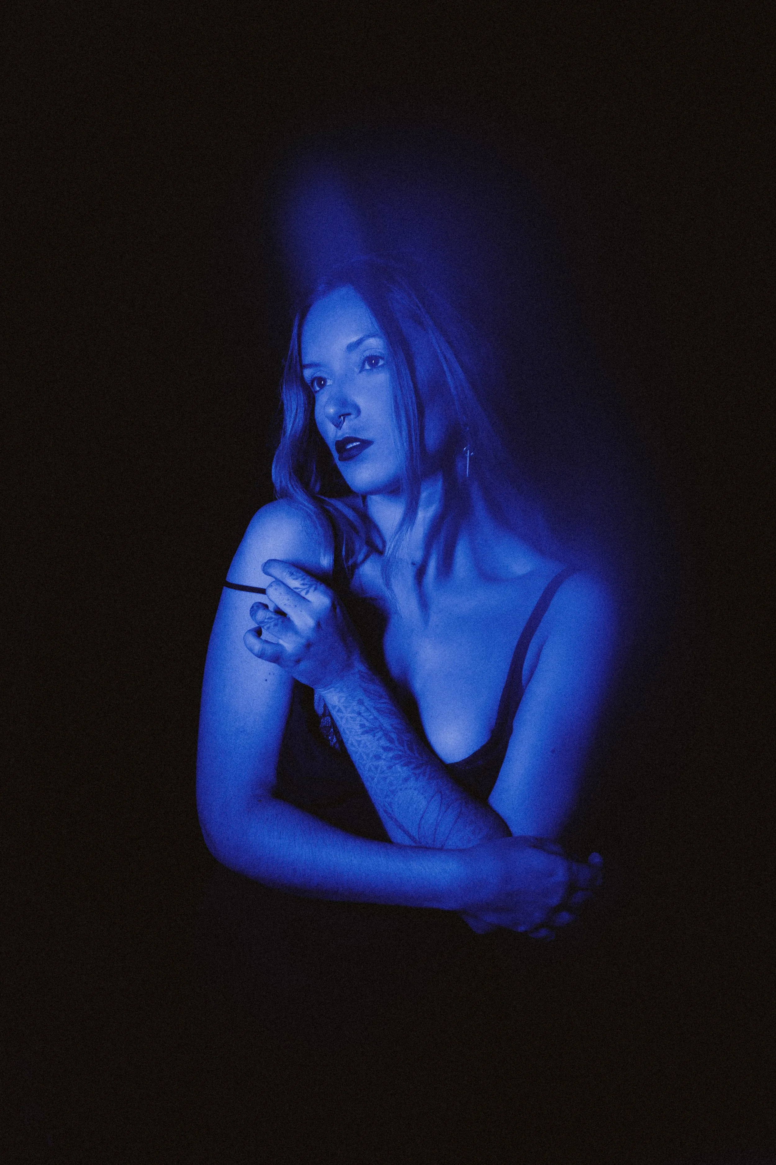 model posing at night Sintra