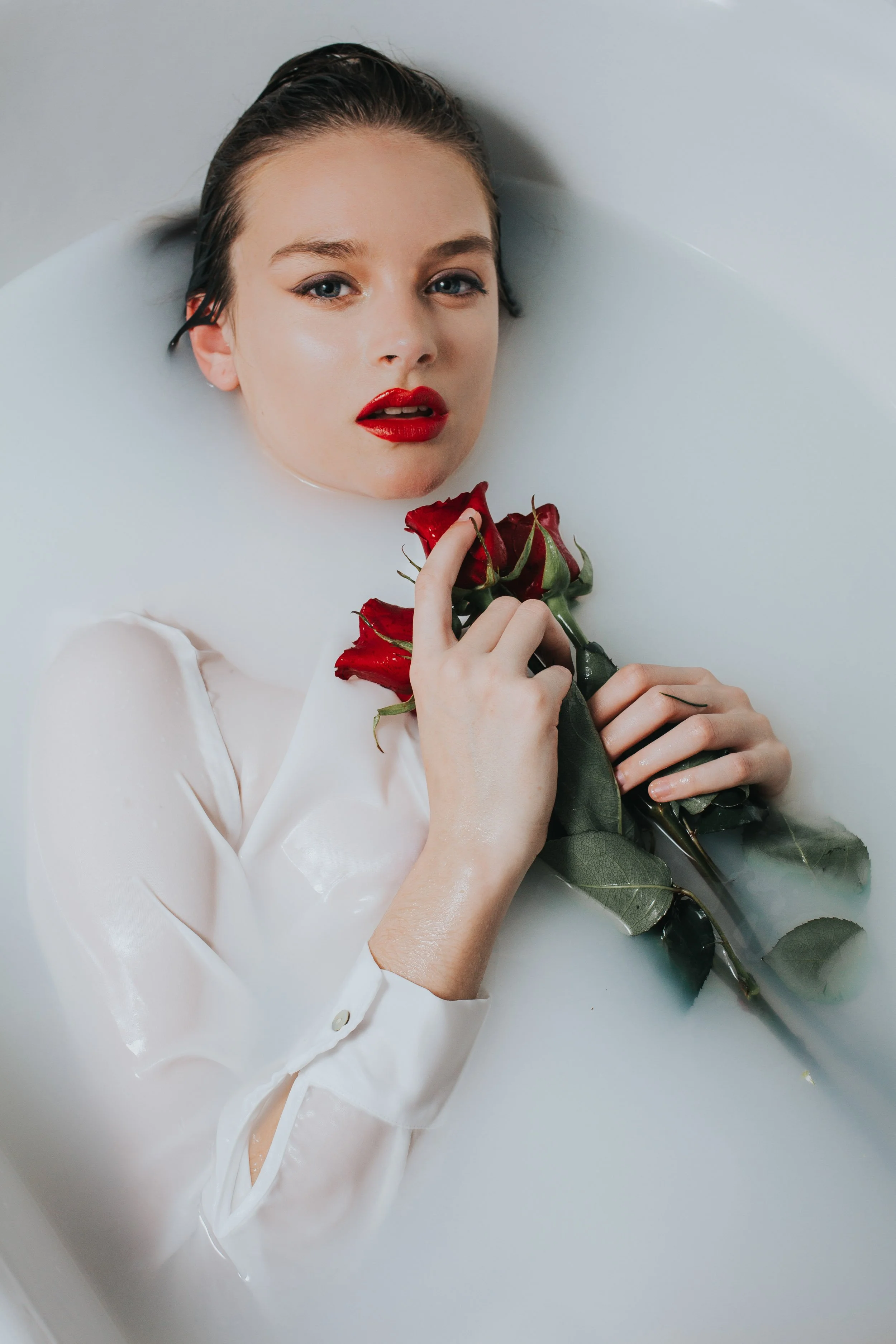 Beauty photo in the bathtub