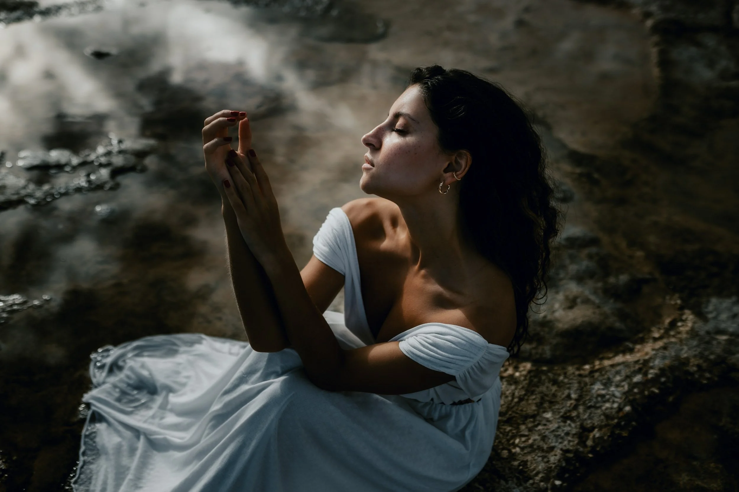 Portrait at sunset with a dreamy model