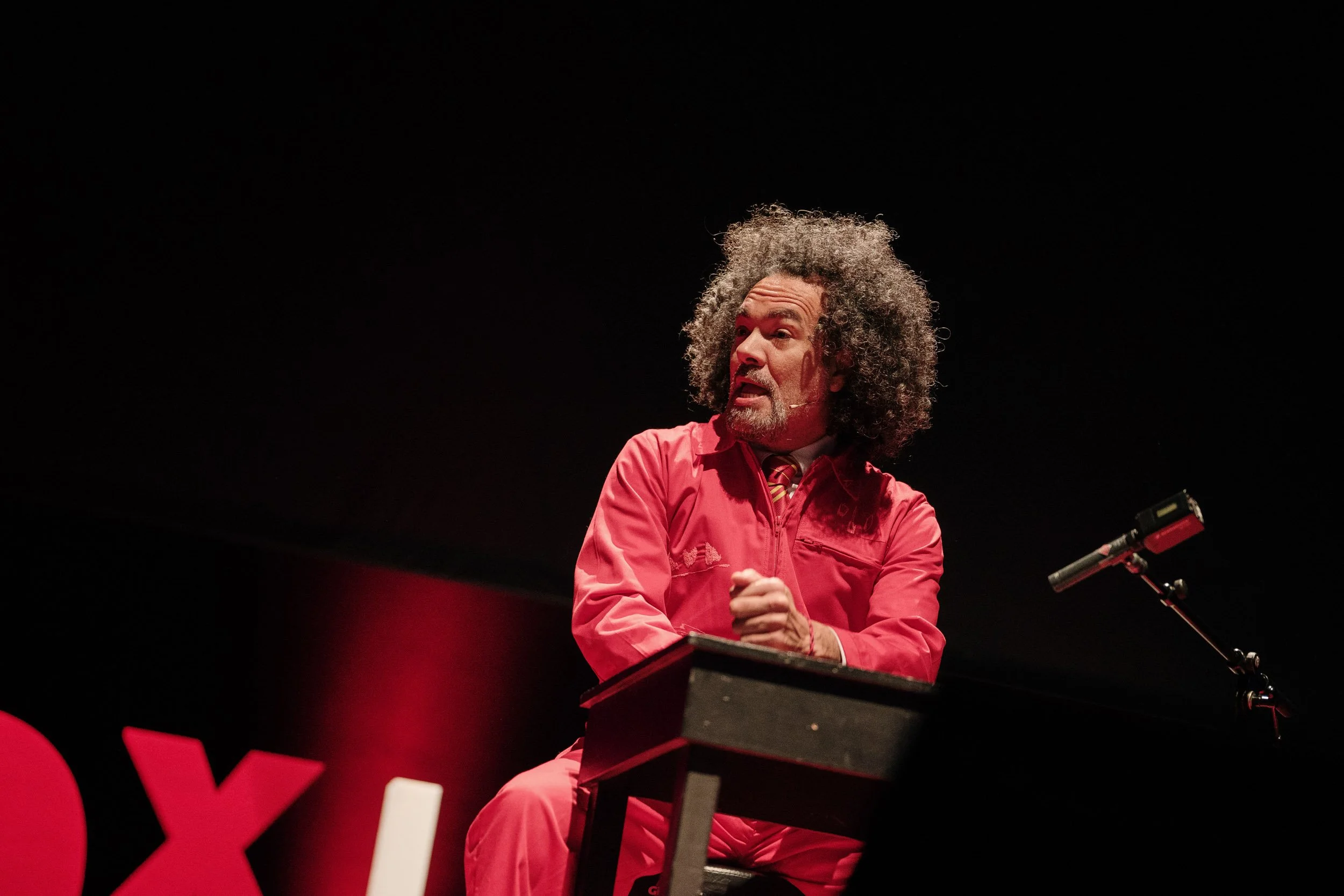 Musician on stage in TedxLisboa
