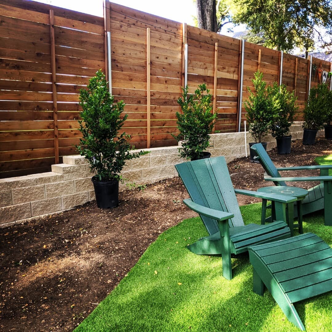 They had a surface runoff problem; now they don't.

50 ft retaining wall using 70lb Keystone blocks.

#keystone #quikrete #landscaping #austintexas #realestate #theyardguru #hardscape #retainingwall