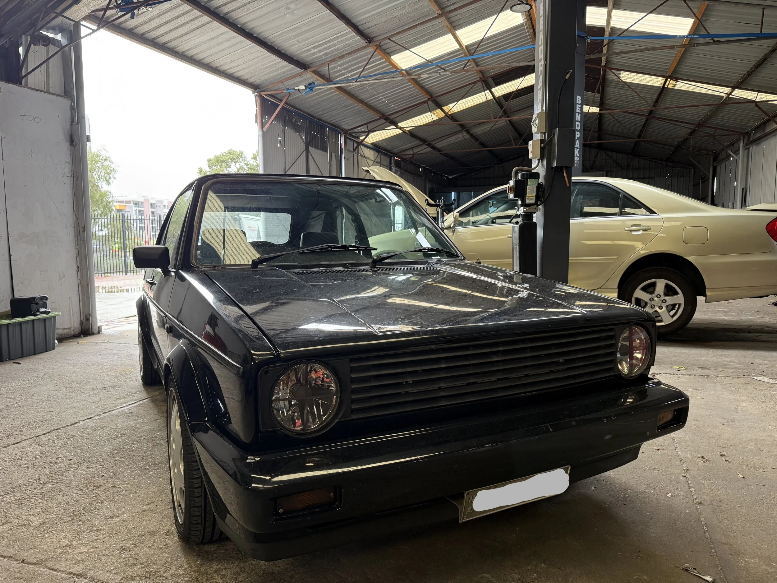 Modified Volkswagen Golf Cabriolet with AUM 1.8 turbo engine conversion