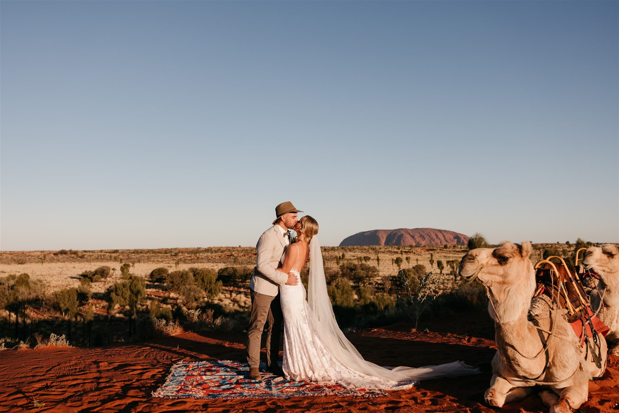 eloping in uluru
