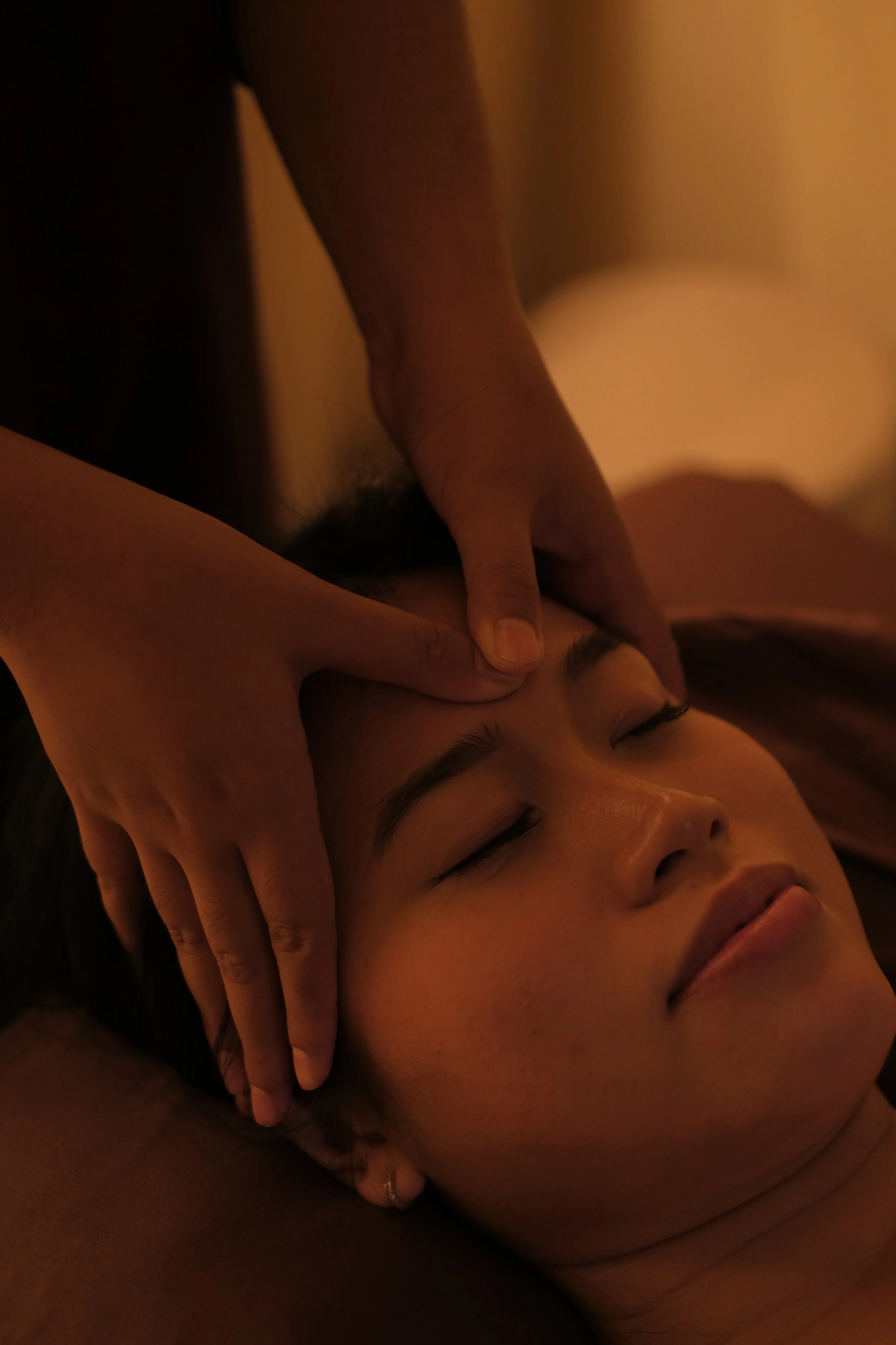 Kapan Waktu Terbaik Melakukan Body Scrub? Yuk Simak 5 Tips Agar Kulit Cepat Glowing
