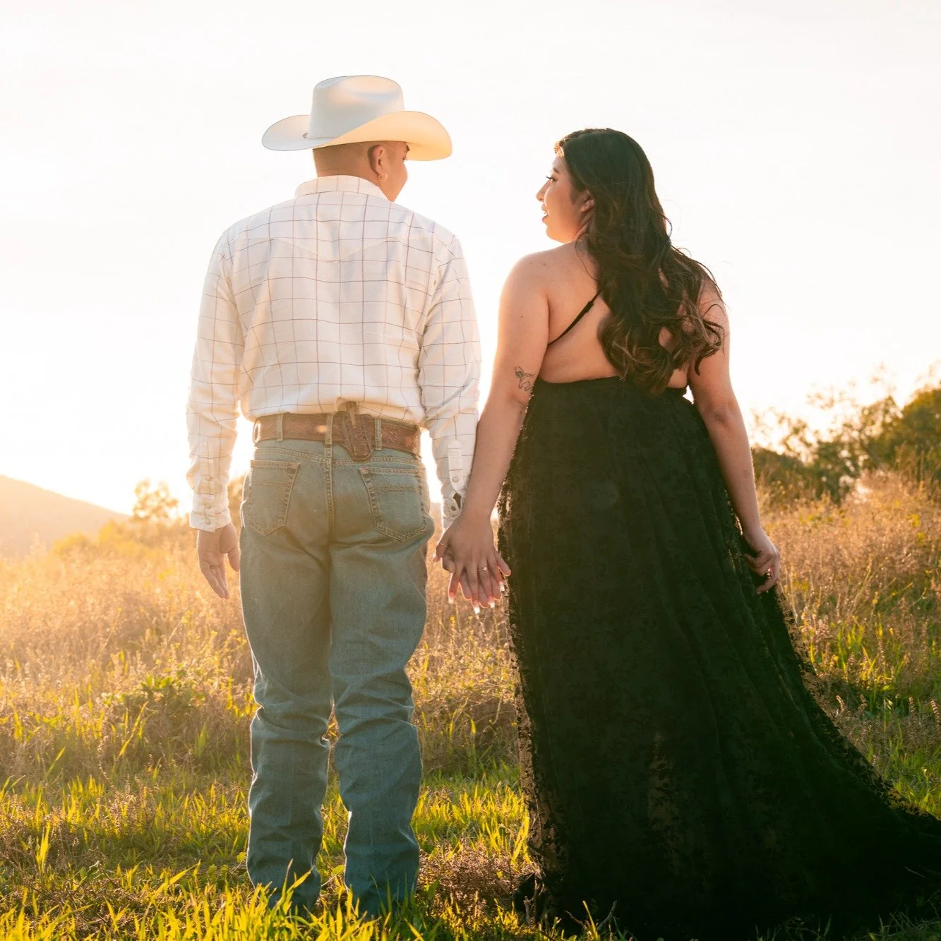 It&rsquo;s always the candid moments &mdash; the laughs, the stolen glances, the inside jokes &mdash; that become the best photos.

These two made my job way too easy.

#EngagementPhotos #SoCalCouples #MenifeeRanch #LoveStory #CaliforniaPhotographer 