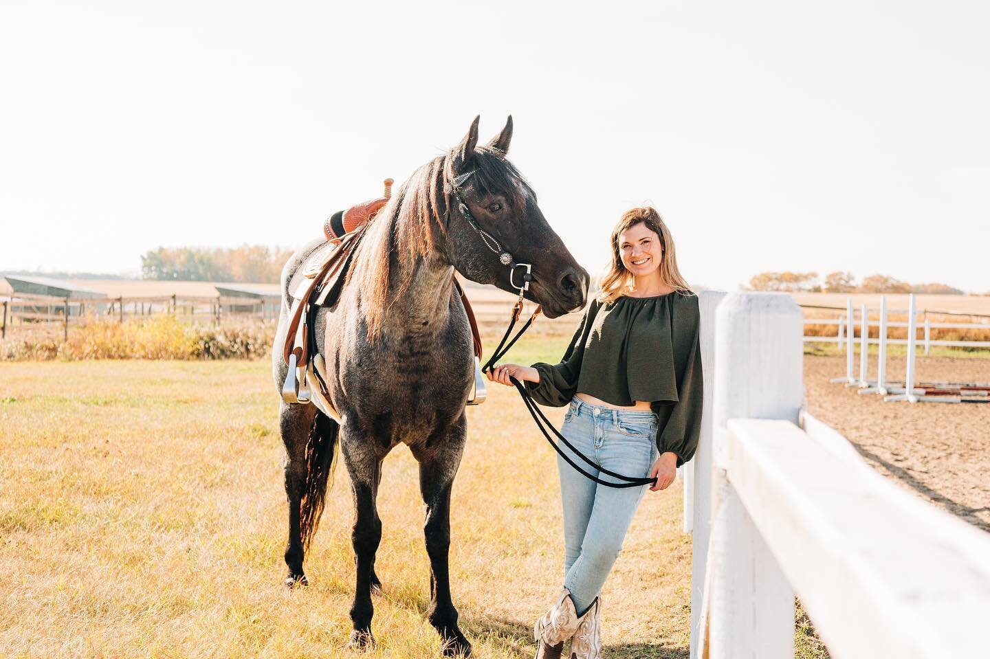 WE&rsquo;RE HIRING✨We are looking to hire a full time event coordinator for the stable and wedding barn. This is a commission based position. Some experience required. Send your resume to falkenbergstables@gmail.com or message us for more information