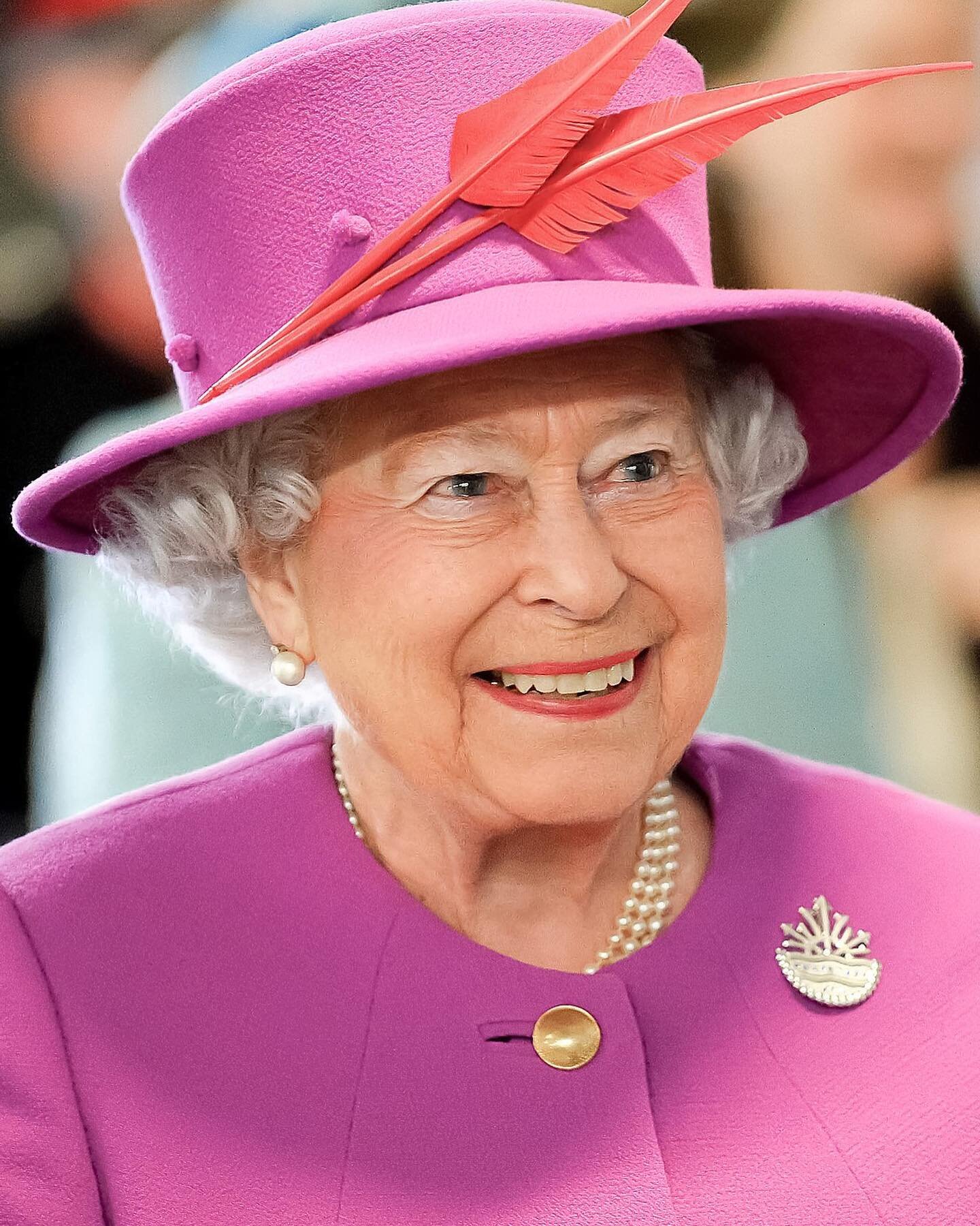 RIP QEII. A true monarch who ruled as Queen for 69 years. We also wish her successor, who is the Patron of  @campaignforwool King Charles III strength and commitment to continue on with Queen Elizabeth&rsquo;s legacy.
#woolking