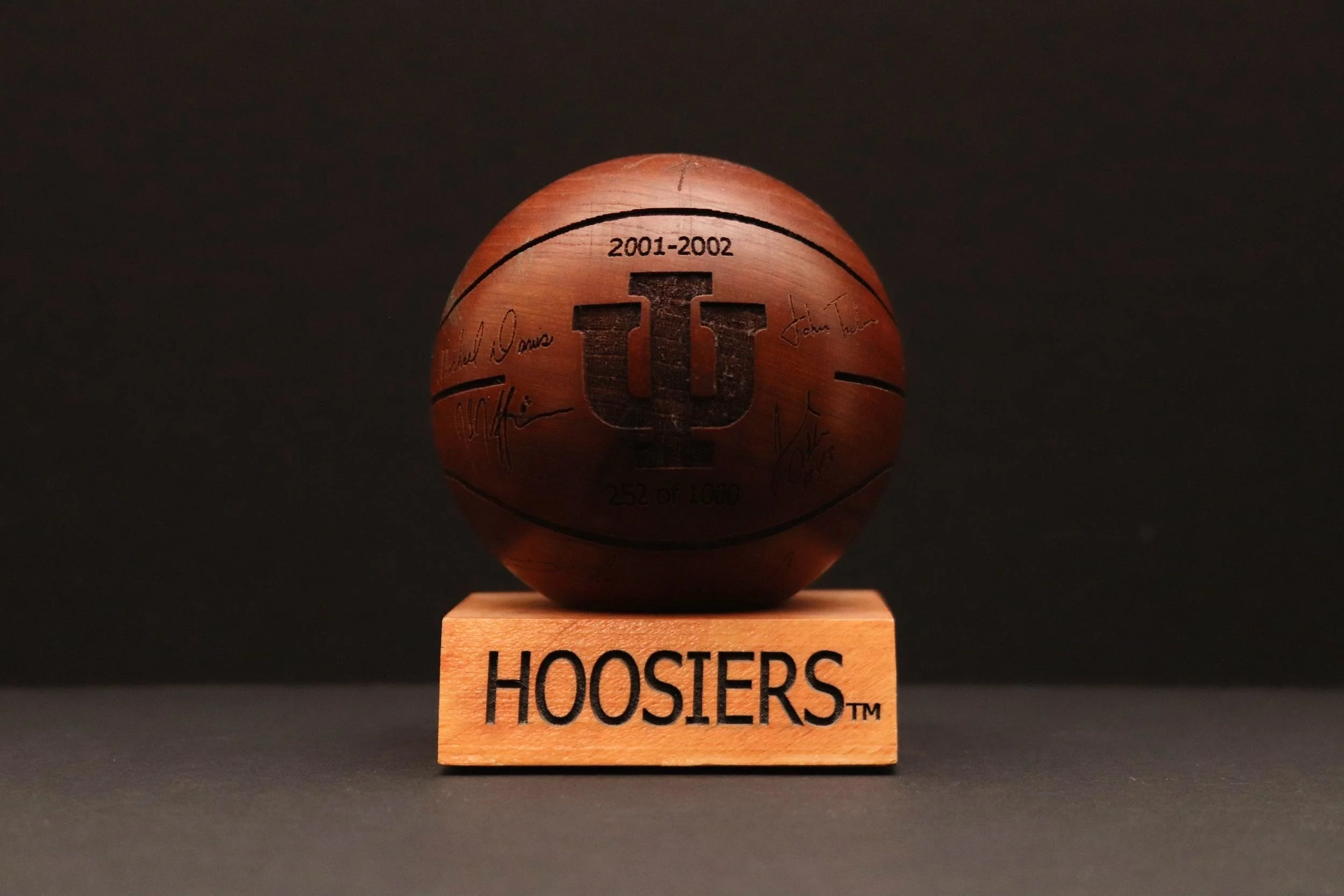 2001-2002 Indiana University Hoosiers Laser Engraved Wooden Collectors Basketball