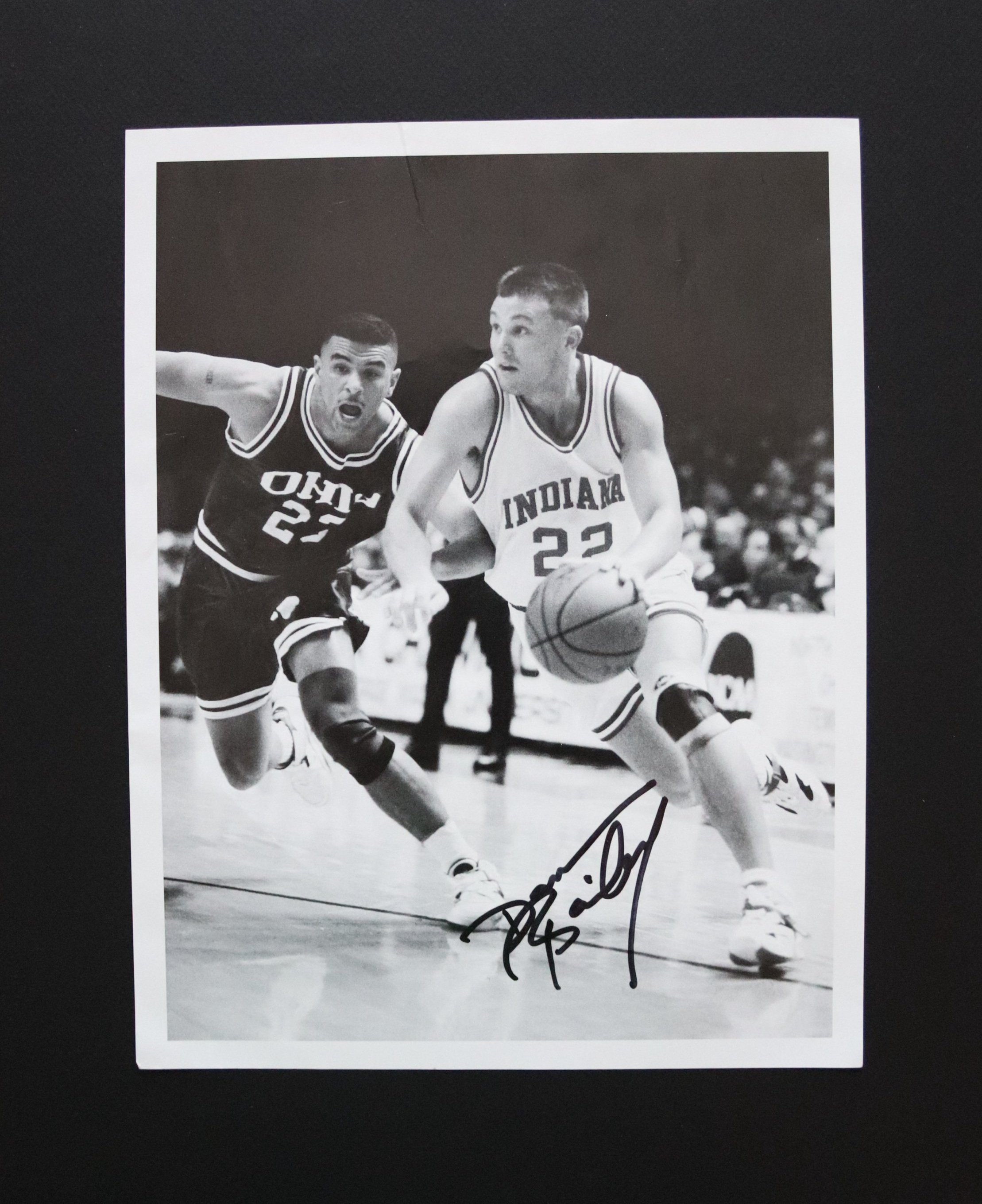 SIGNED Indiana Pacers Vintage Champion Sportswear Damon Bailey 