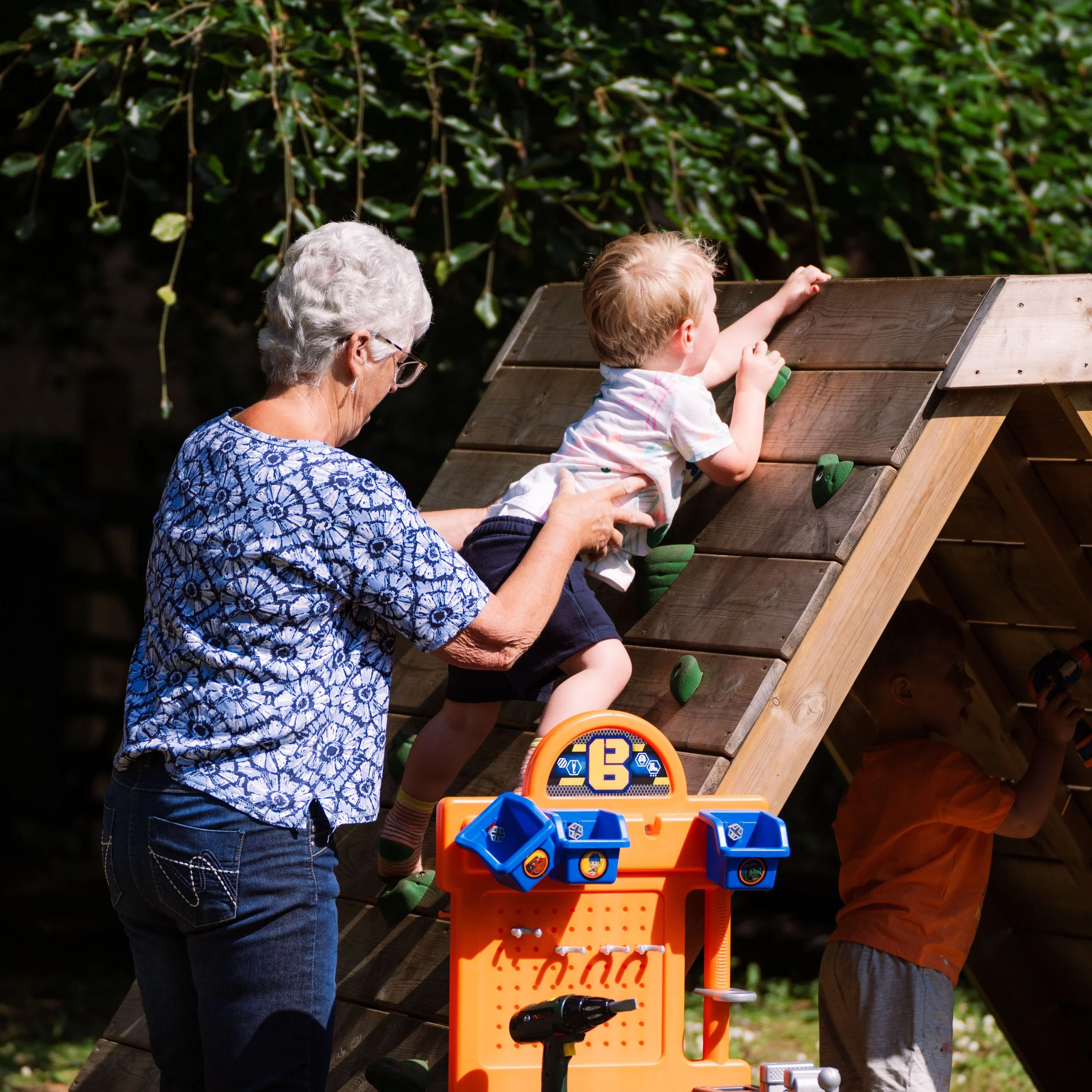 Myrtle-House_Parent-Toddlers_Fathers-Day_Outdoors_DSC08439.jpg