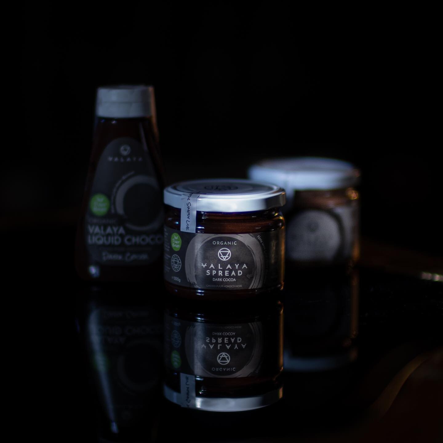 We are delighted to reveal our new organic Valaya Retail Range!

From the world's most sustainable sugar, to an artisanal plant-based Belgian choco spread, discover our new range of 100% natural products.

We work directly with skilled farmers to eth