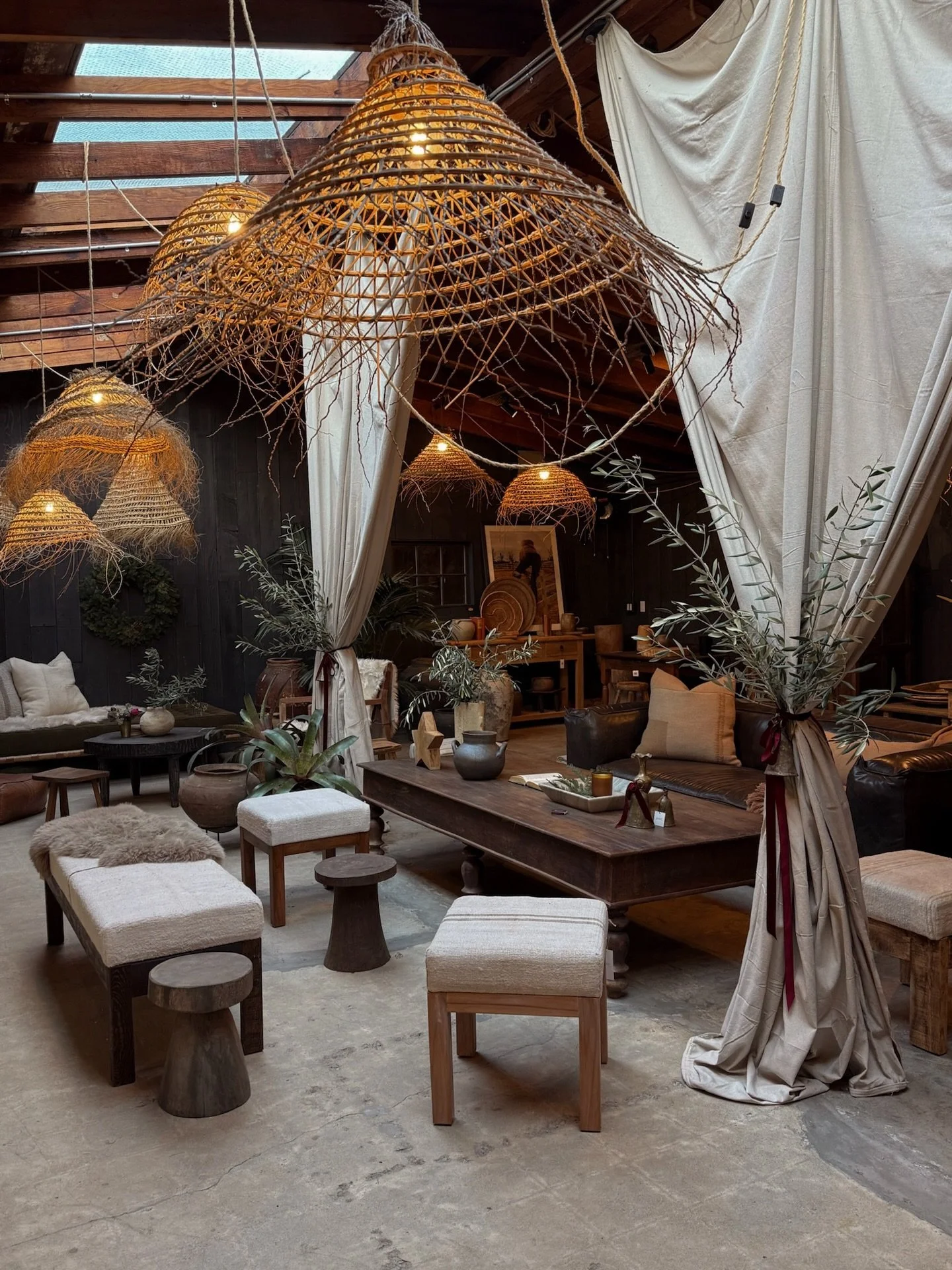 The Ranch set for our TSC holiday dinner&hellip; layers of quiet magic and the prettiest details tucked in every corner.