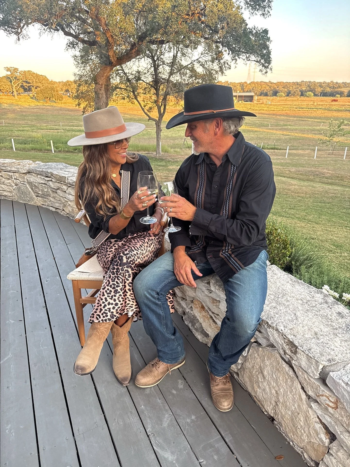 Love where you live.
Layer it well.
Light the candles.🤎
Cheers to the ones who make life feel beautiful!