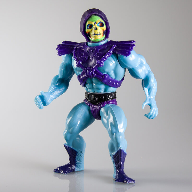  Figure with loincloth removed to show the purple trunks with black waistband. This would later be changed to all black. 