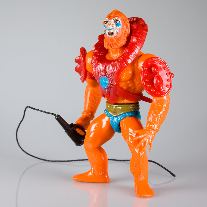  The whip accessory was taken from a bigger-scale Mattel line, which is why it does not fit Beast Man’s hand properly. 