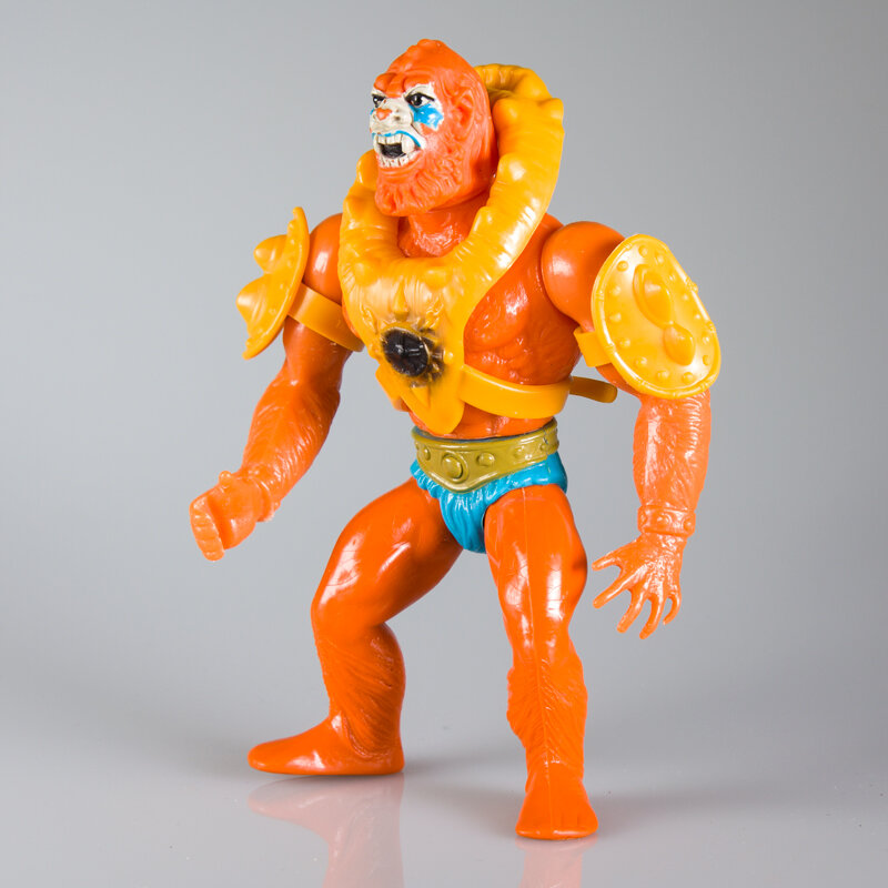  It is not uncommon to find Beast Man with his nose paint rubbed off. 